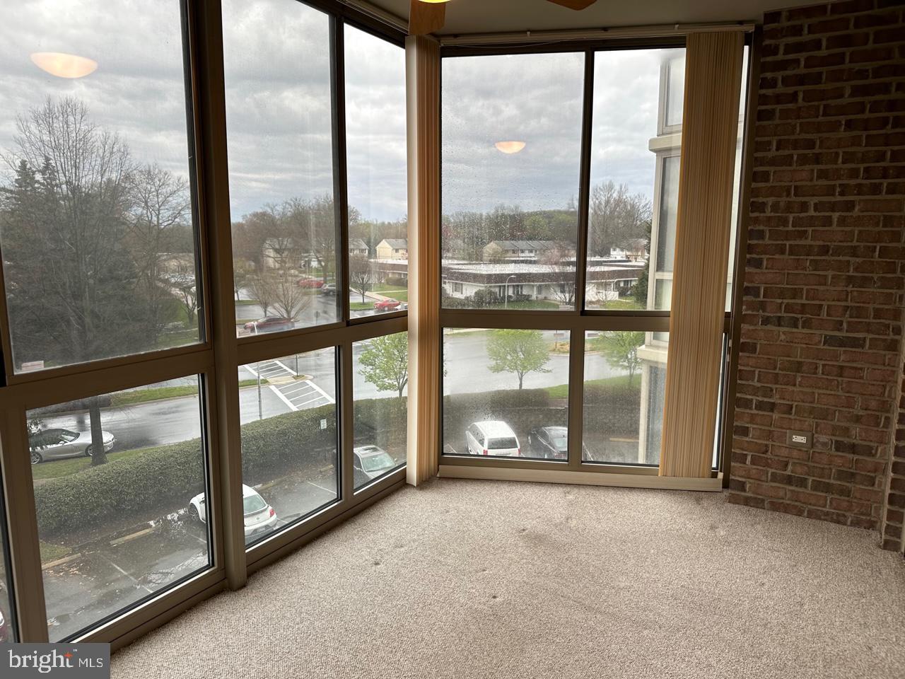 TURNBERRY COURTS AT LEIS - Residential