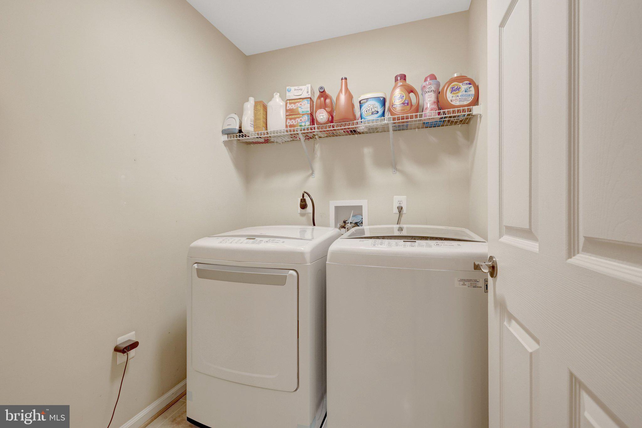 BROAD RUN OAKS - Residential