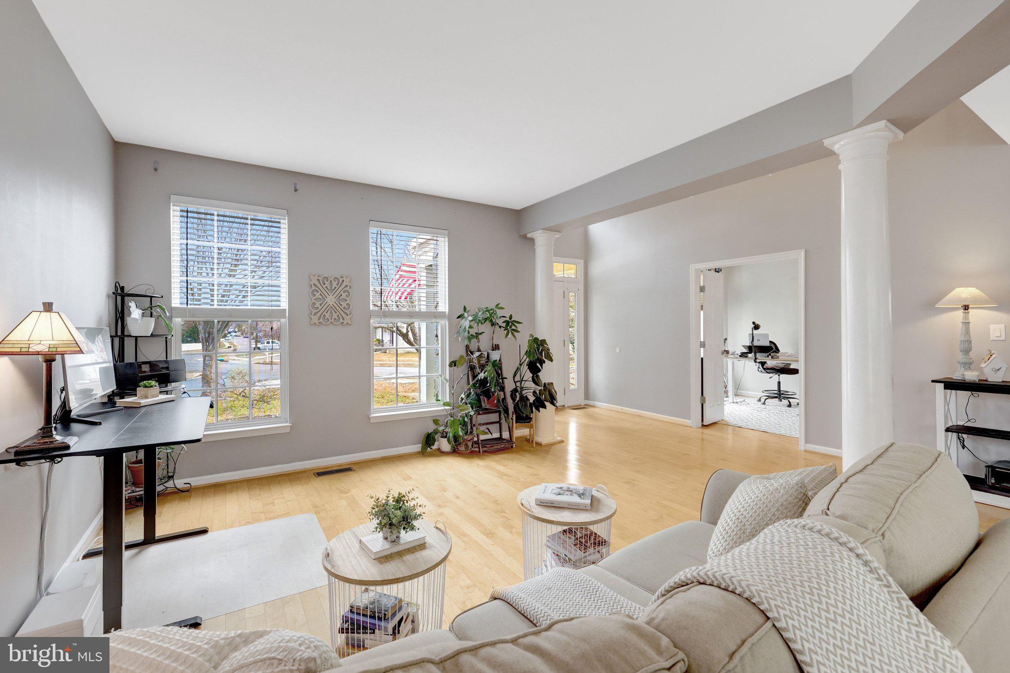 BROAD RUN OAKS - Residential