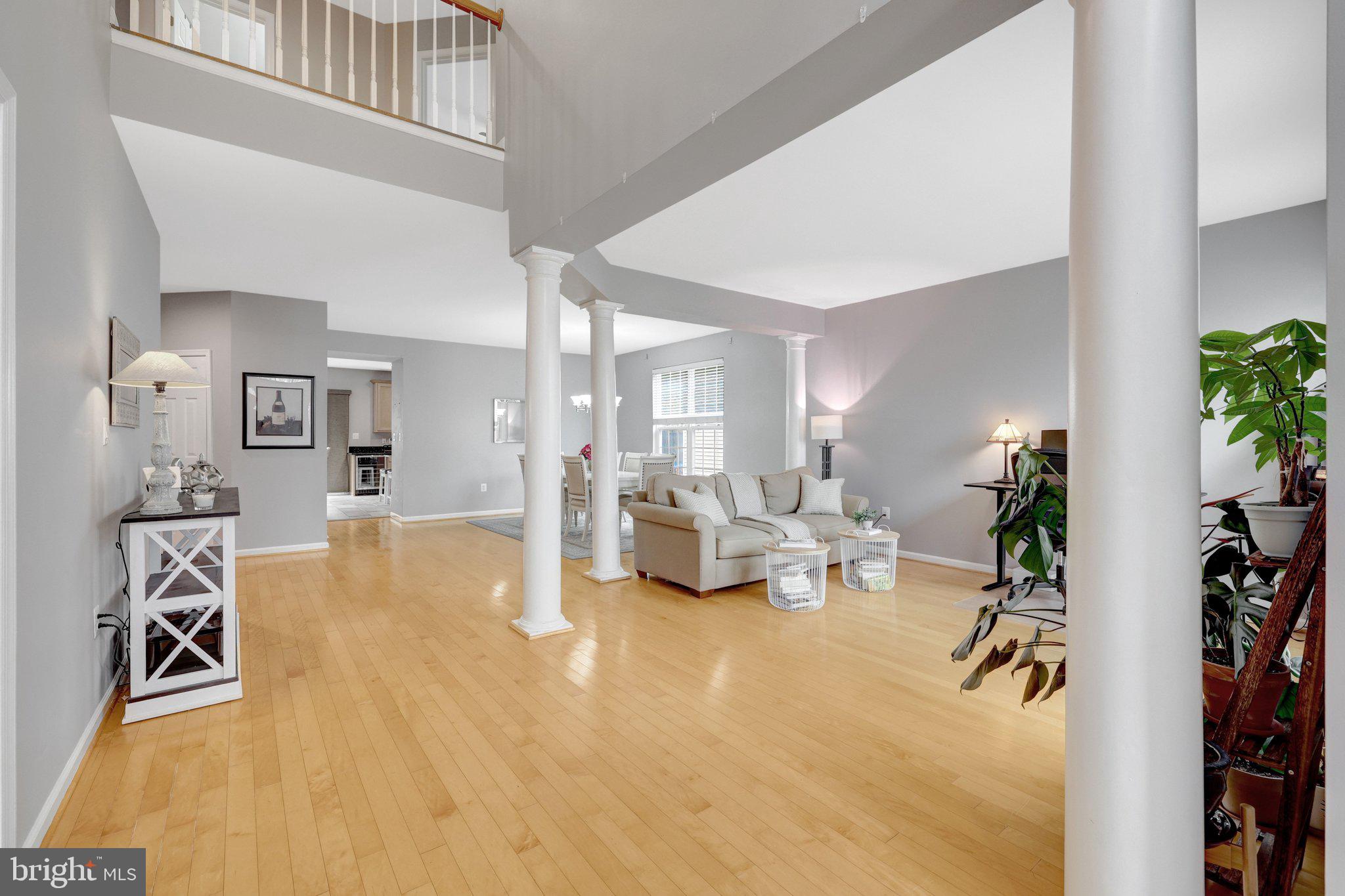 BROAD RUN OAKS - Residential