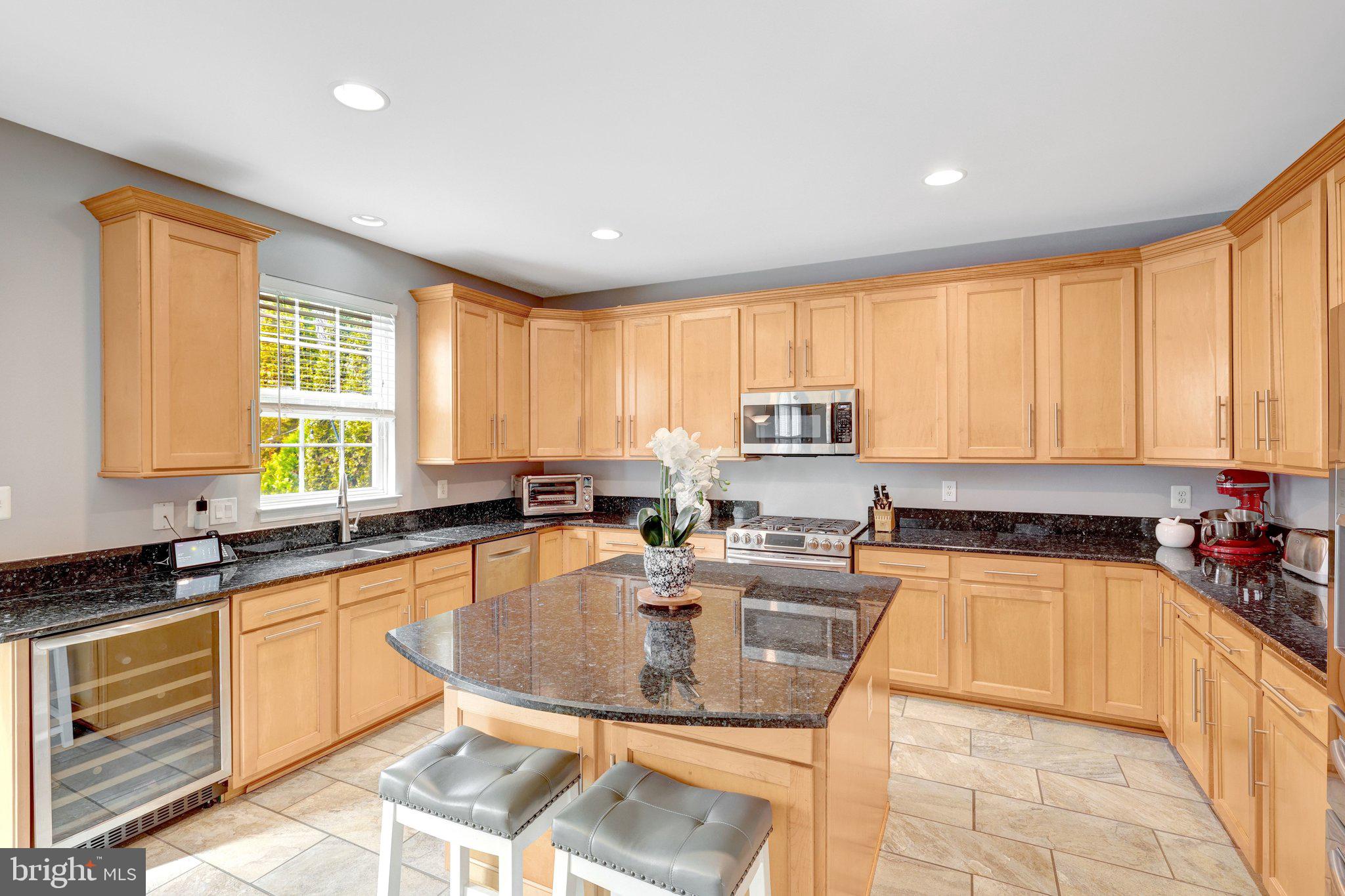 BROAD RUN OAKS - Residential