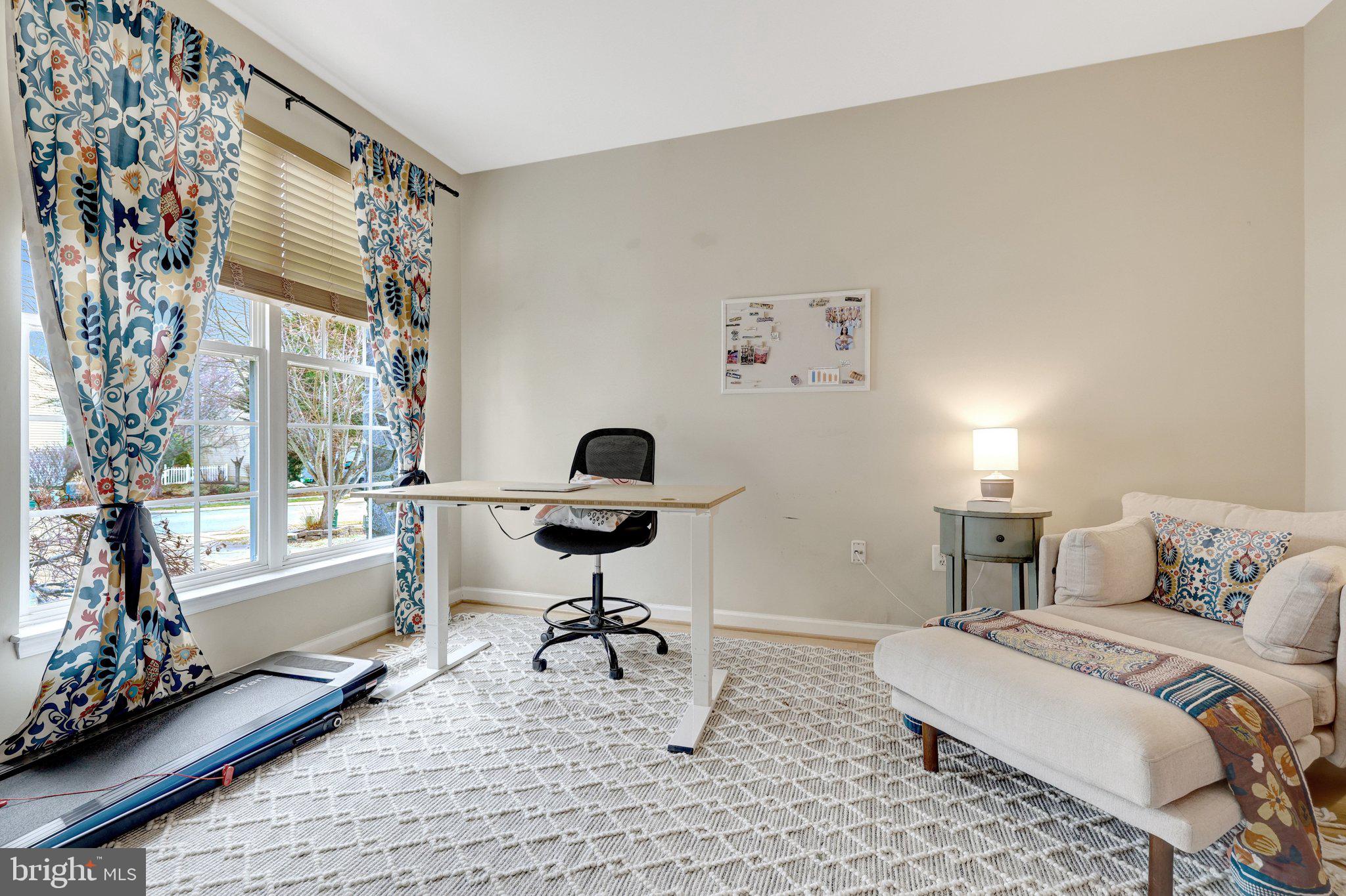 BROAD RUN OAKS - Residential