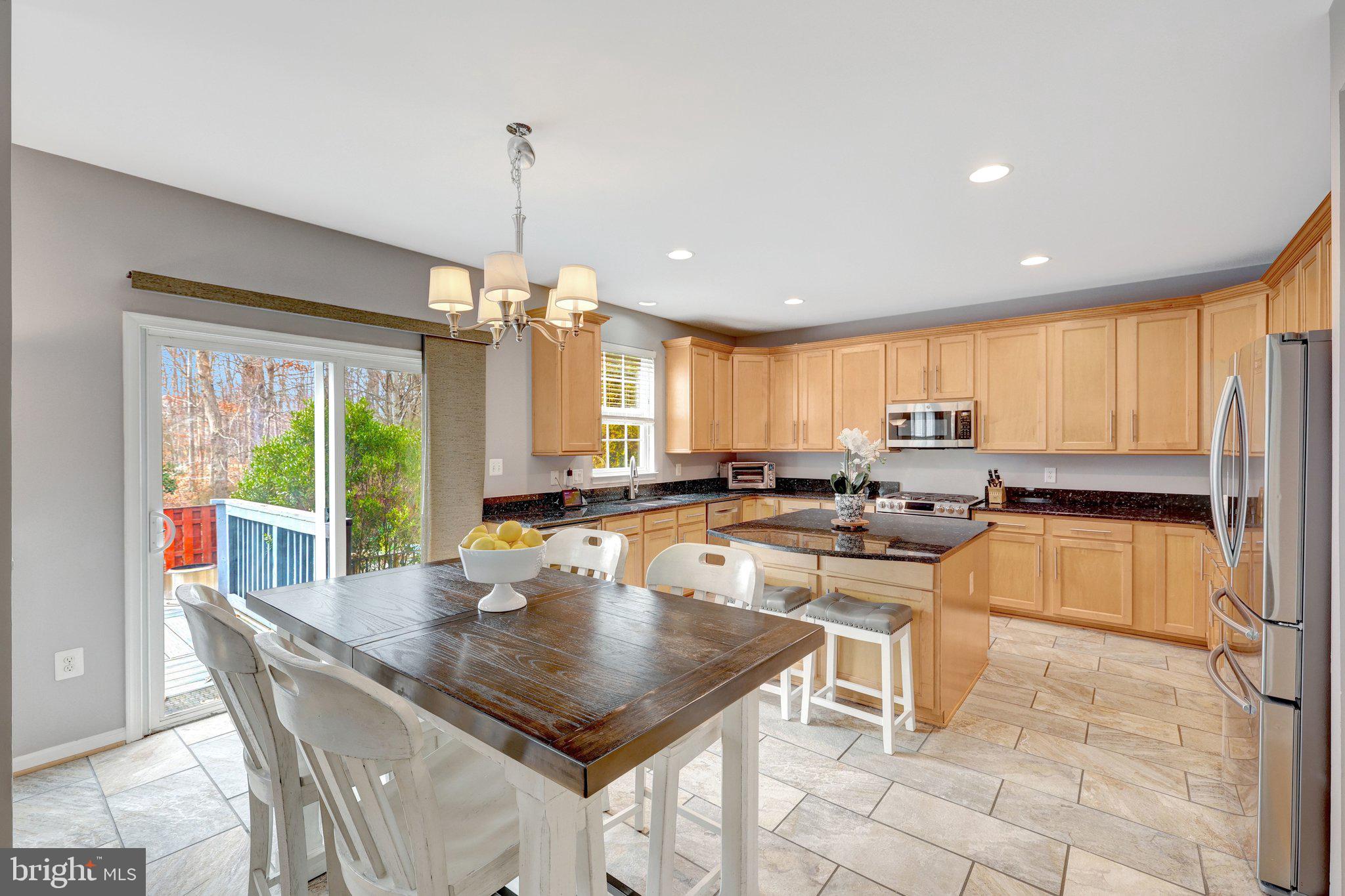 BROAD RUN OAKS - Residential