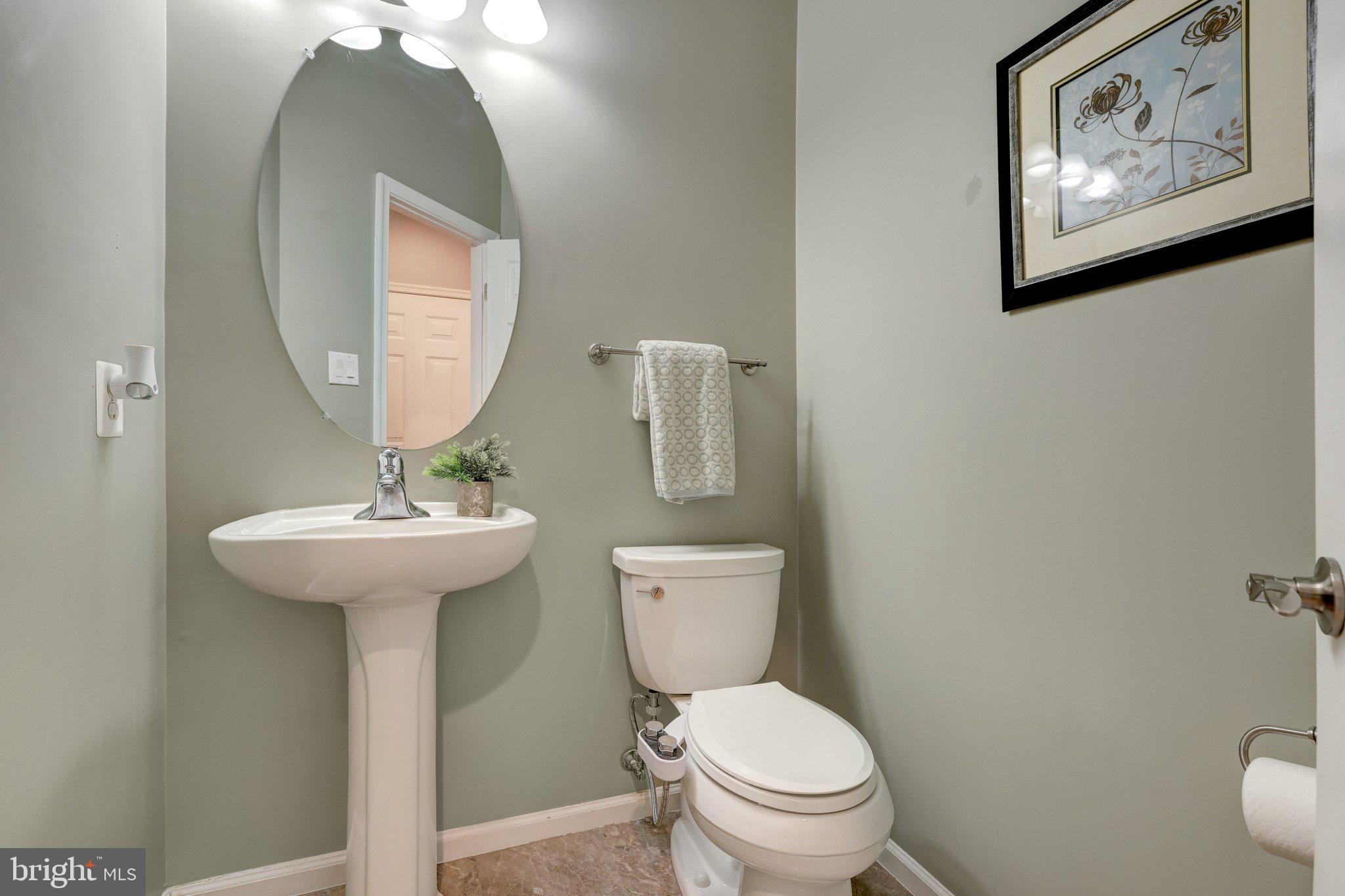 BROAD RUN OAKS - Residential