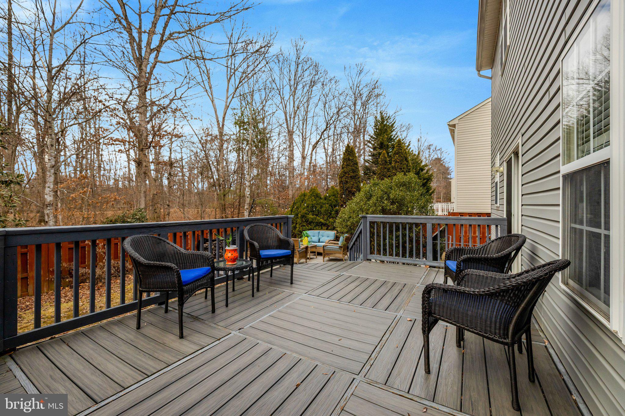 BROAD RUN OAKS - Residential