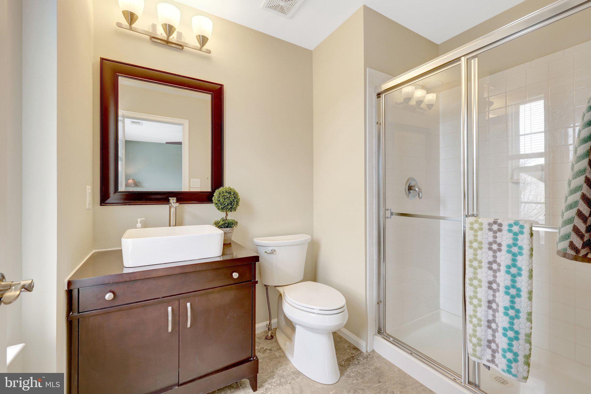 BROAD RUN OAKS - Residential