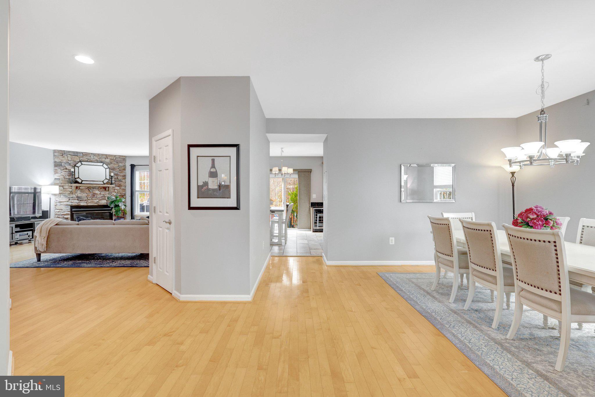 BROAD RUN OAKS - Residential