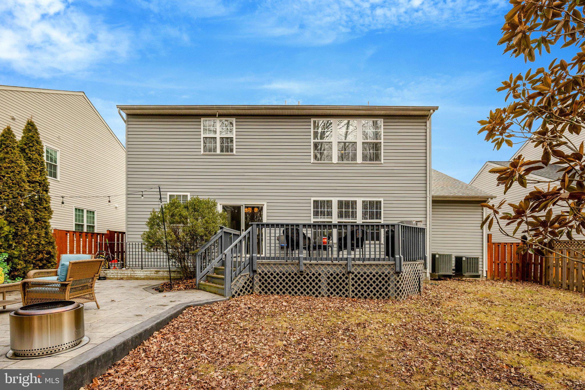 BROAD RUN OAKS - Residential