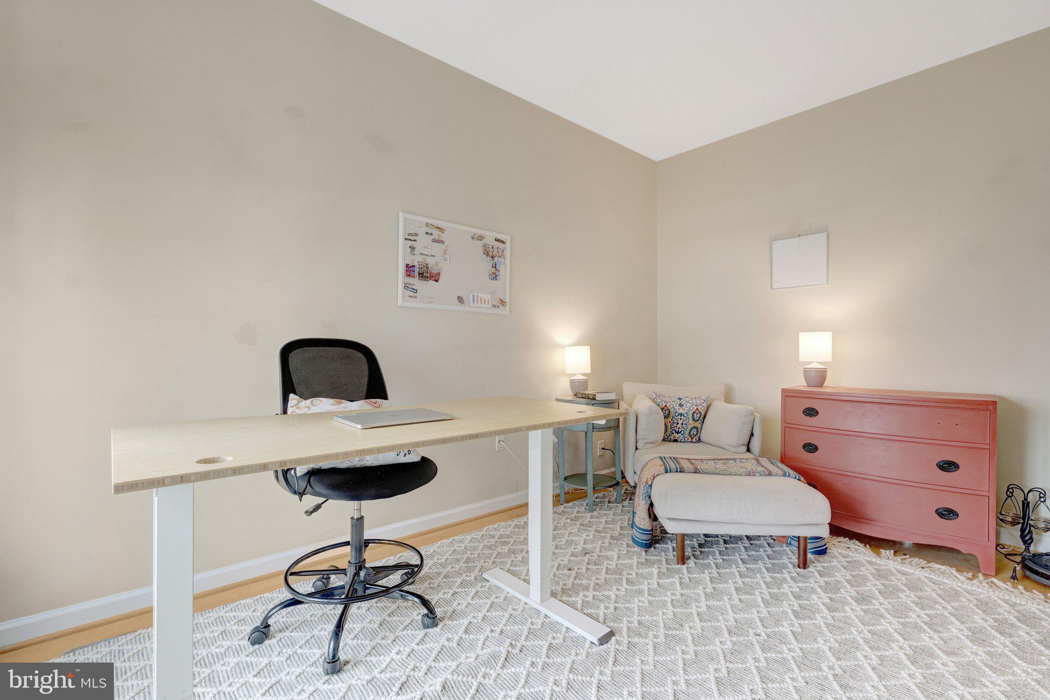 BROAD RUN OAKS - Residential