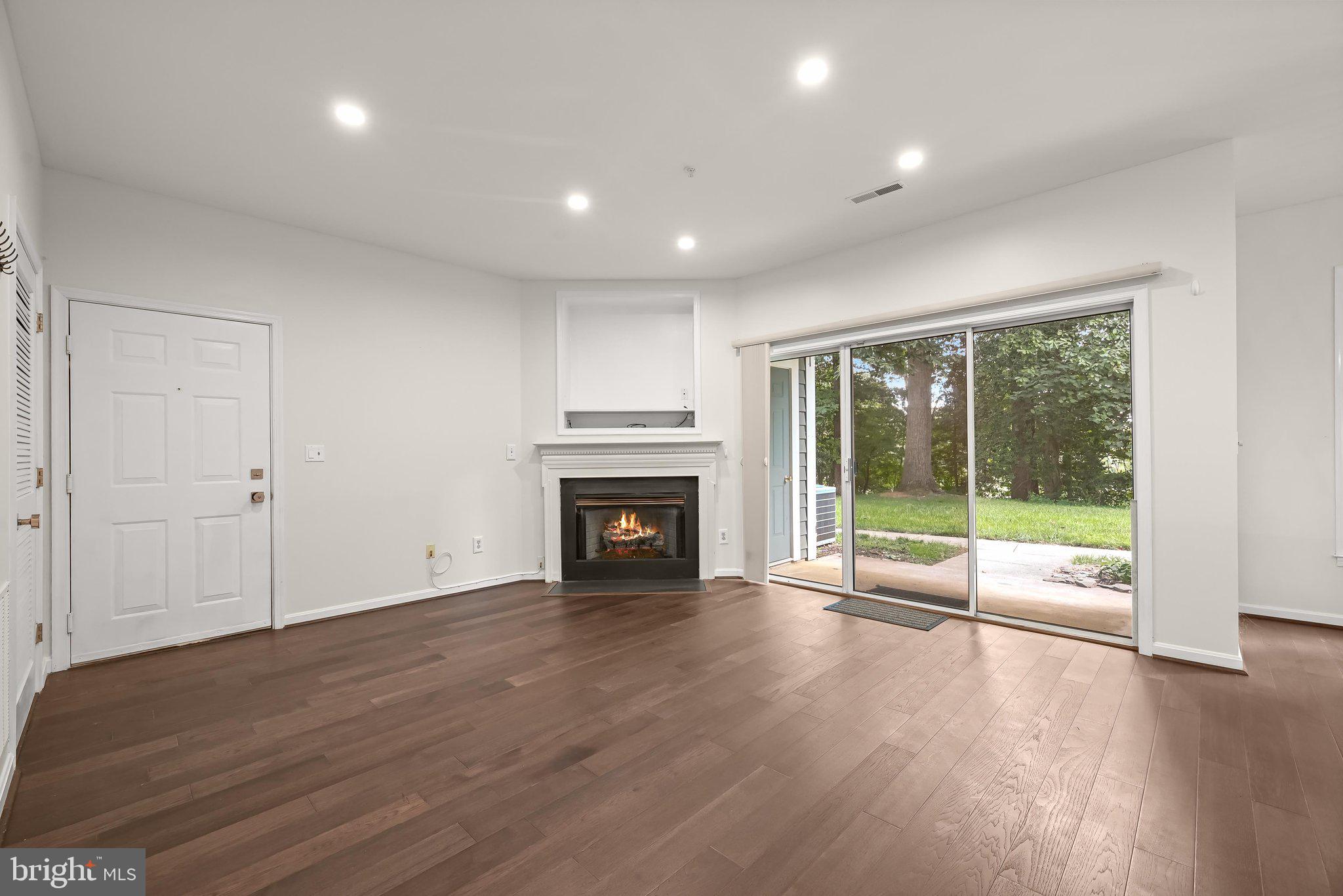 645 OAKLAND HILLS DRIVE 1B