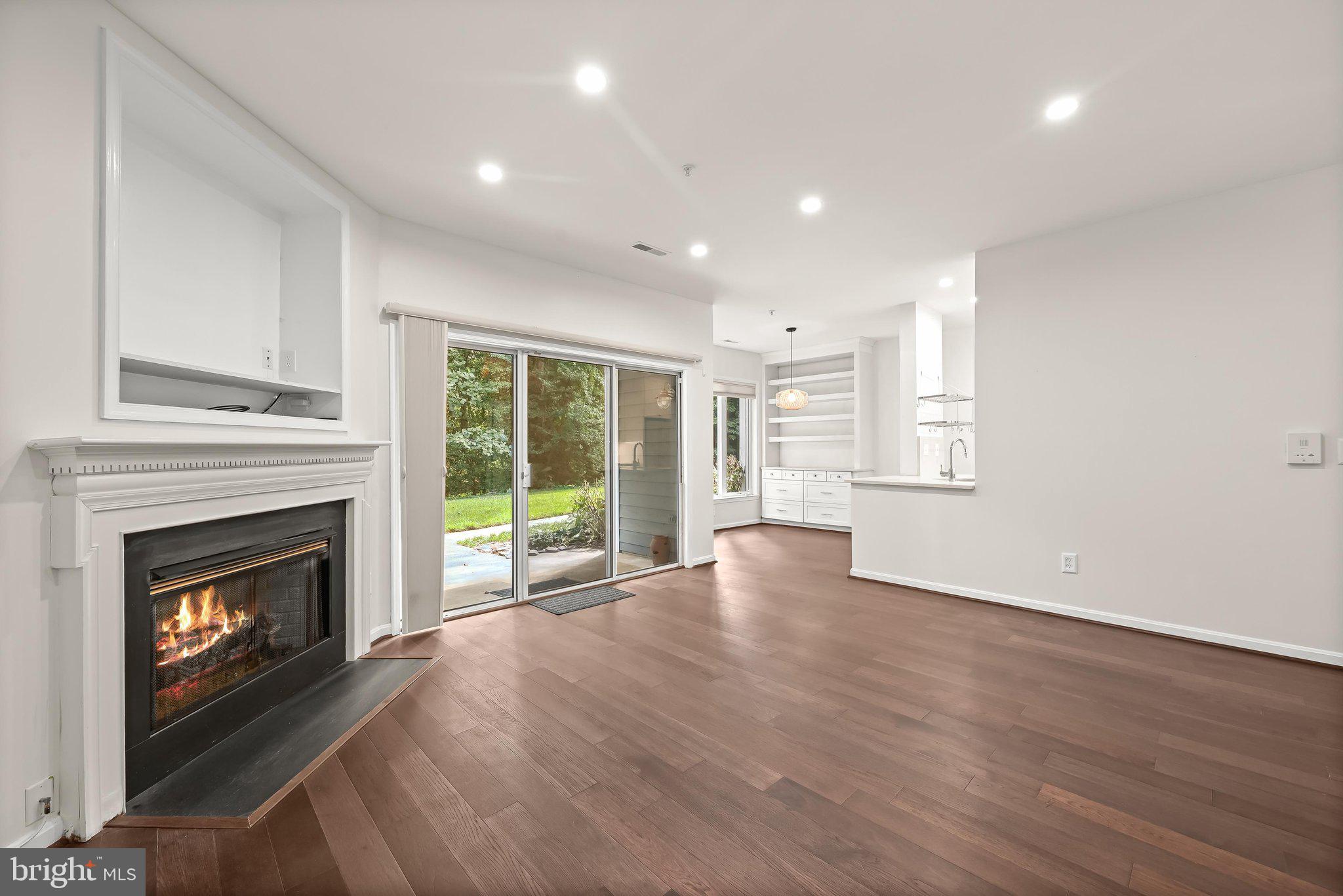 645 OAKLAND HILLS DRIVE 1B