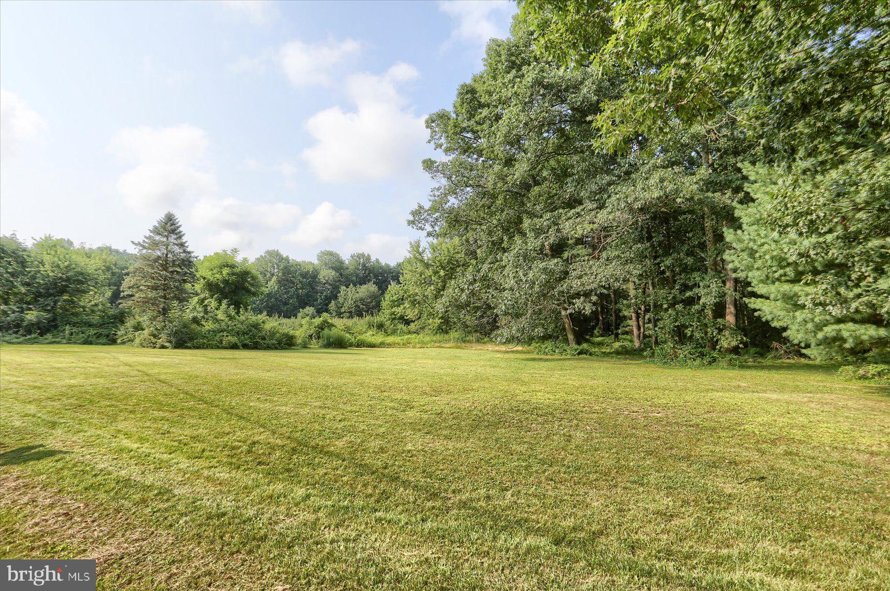 1410 UPPER BERMUDIAN ROAD