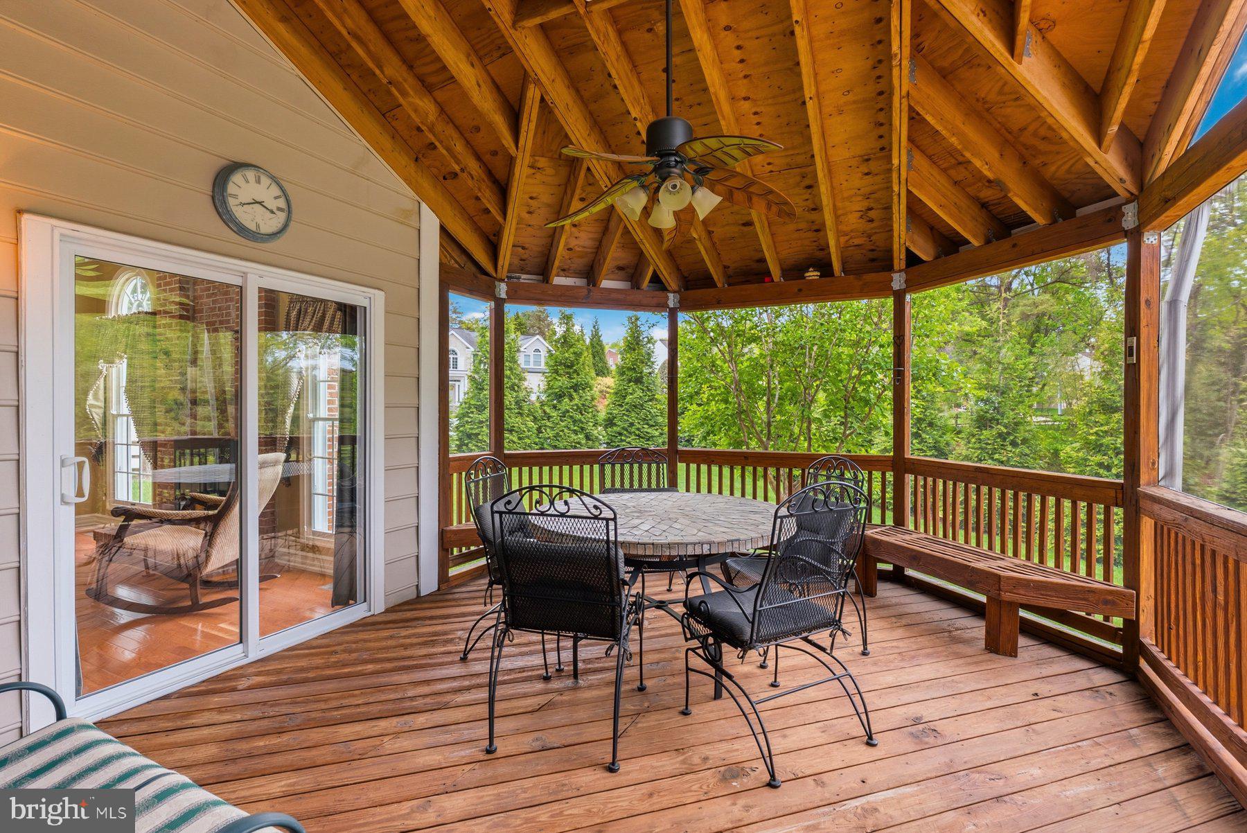 CUB HILL FARMS - Residential