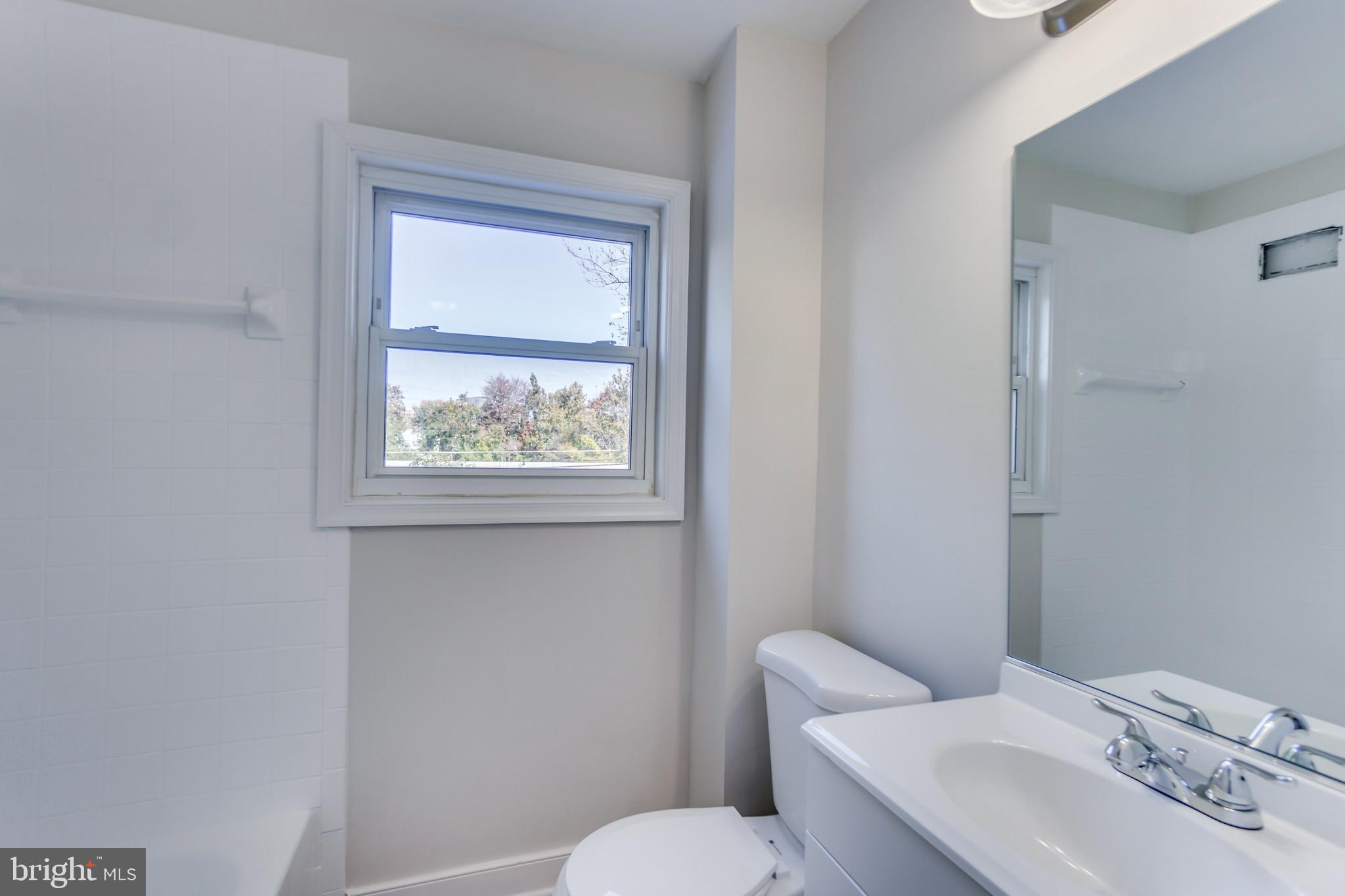 HUNTINGTON - Residential Lease