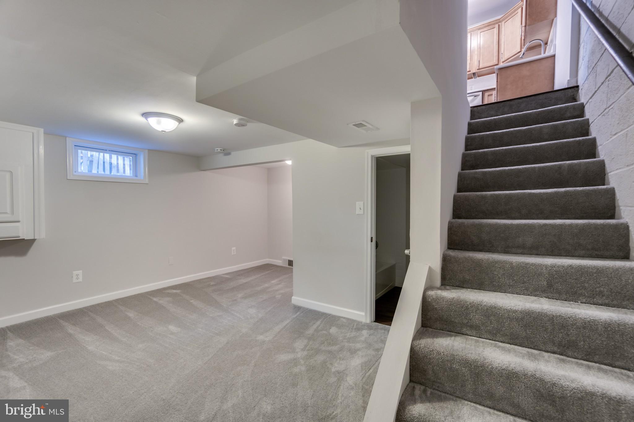 HUNTINGTON - Residential Lease