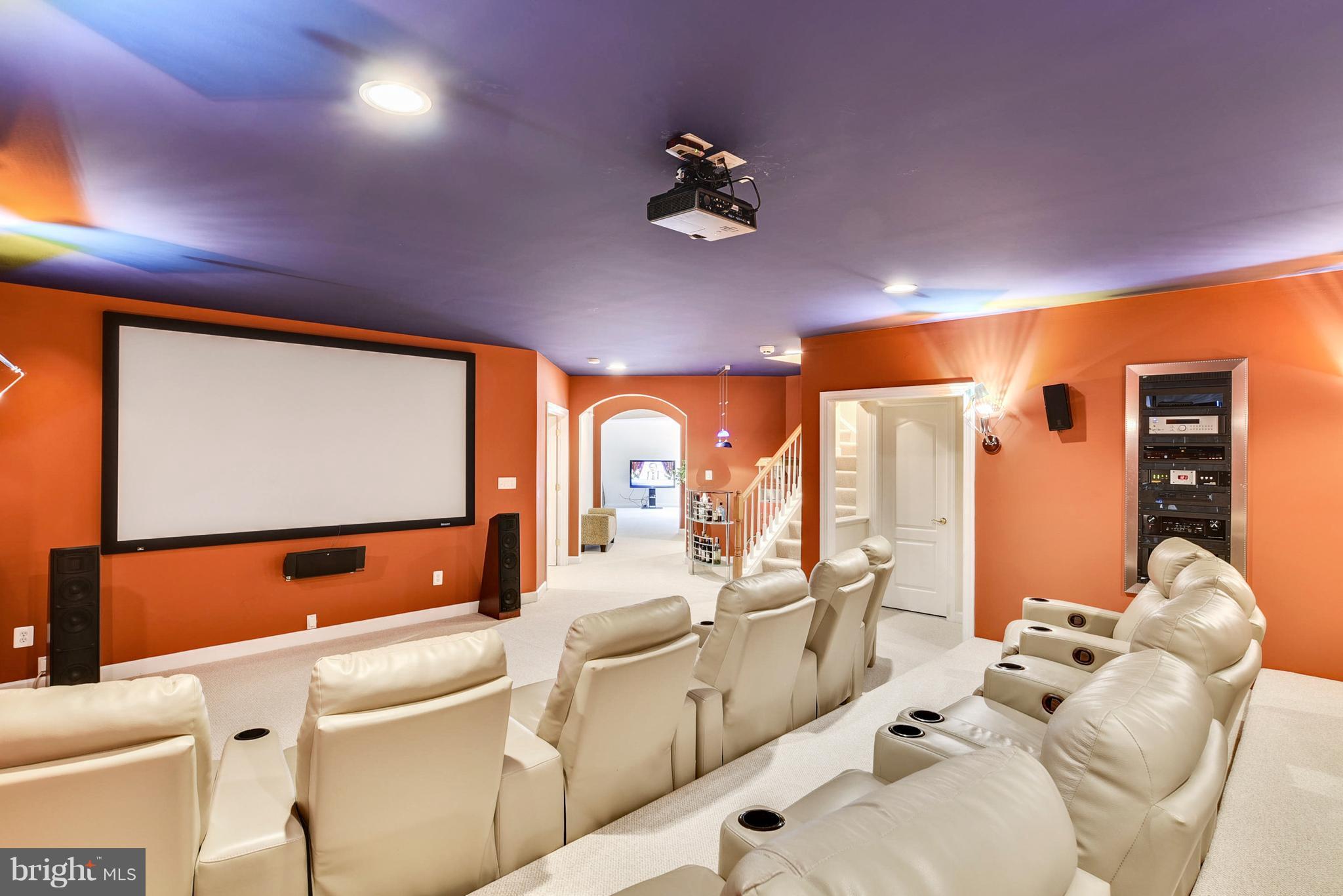 RIVER FALLS - Residential