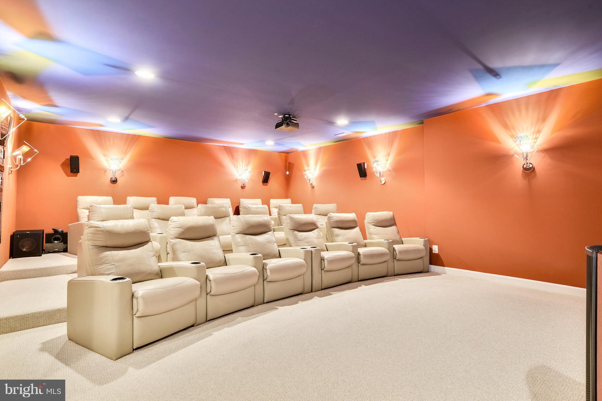 RIVER FALLS - Residential