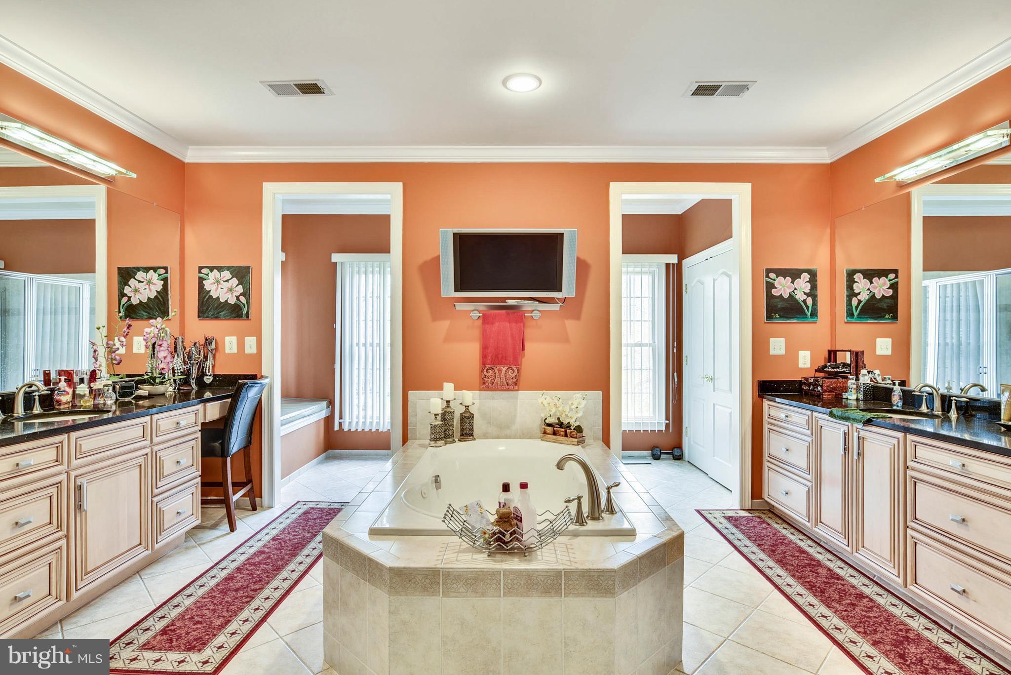 RIVER FALLS - Residential