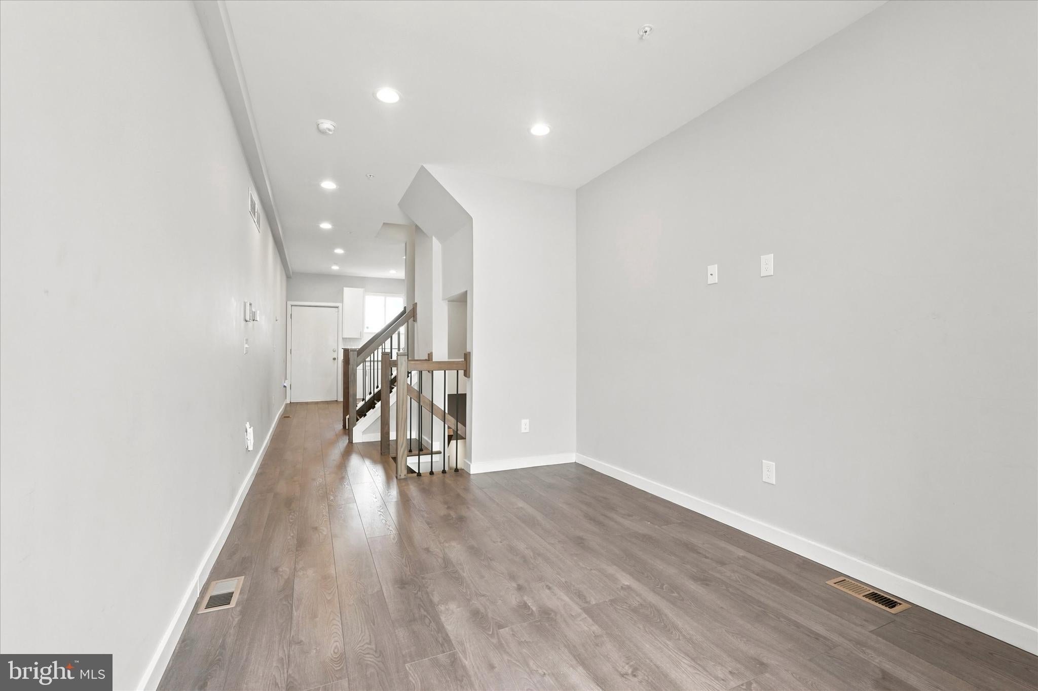 2044 N 5TH STREET
