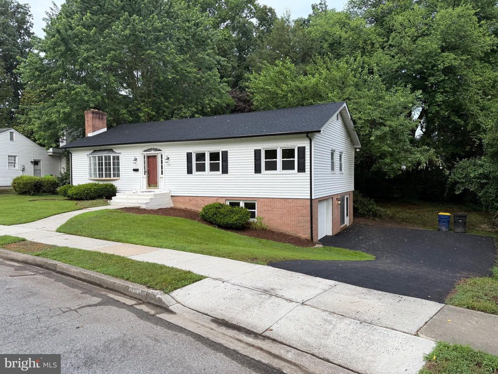 Photo of 1120 Woodsedge Road, DOVER, DE 19904 (MLS # DEKT2039270)