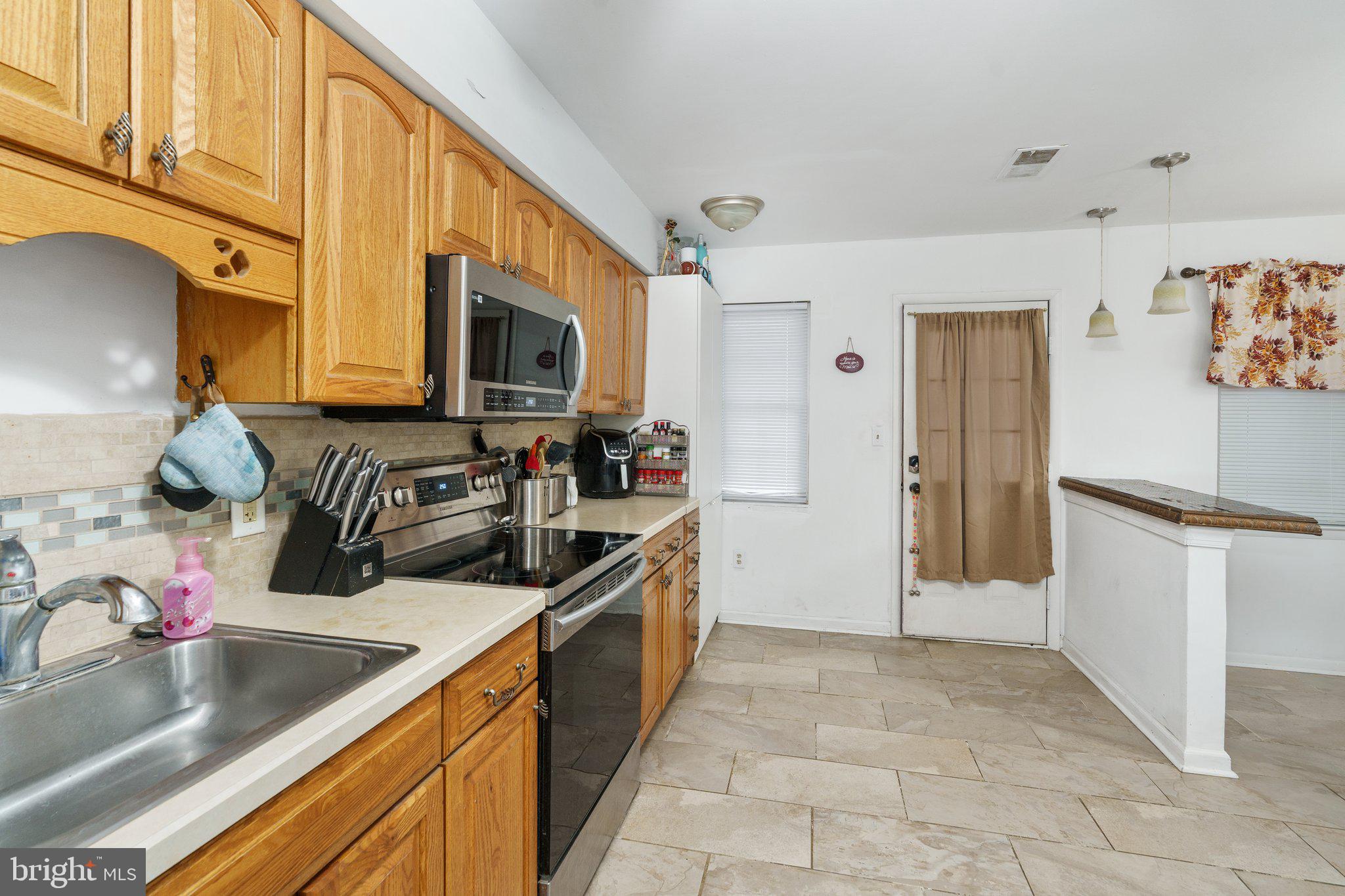 QUAKER GREEN - Residential