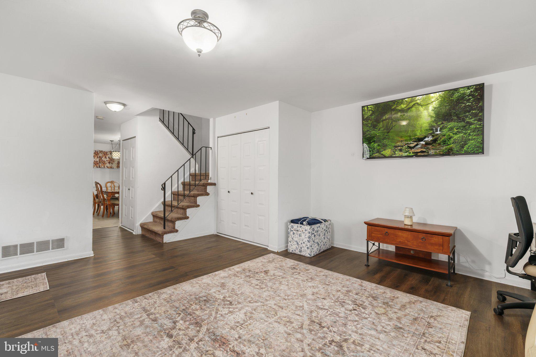 QUAKER GREEN - Residential