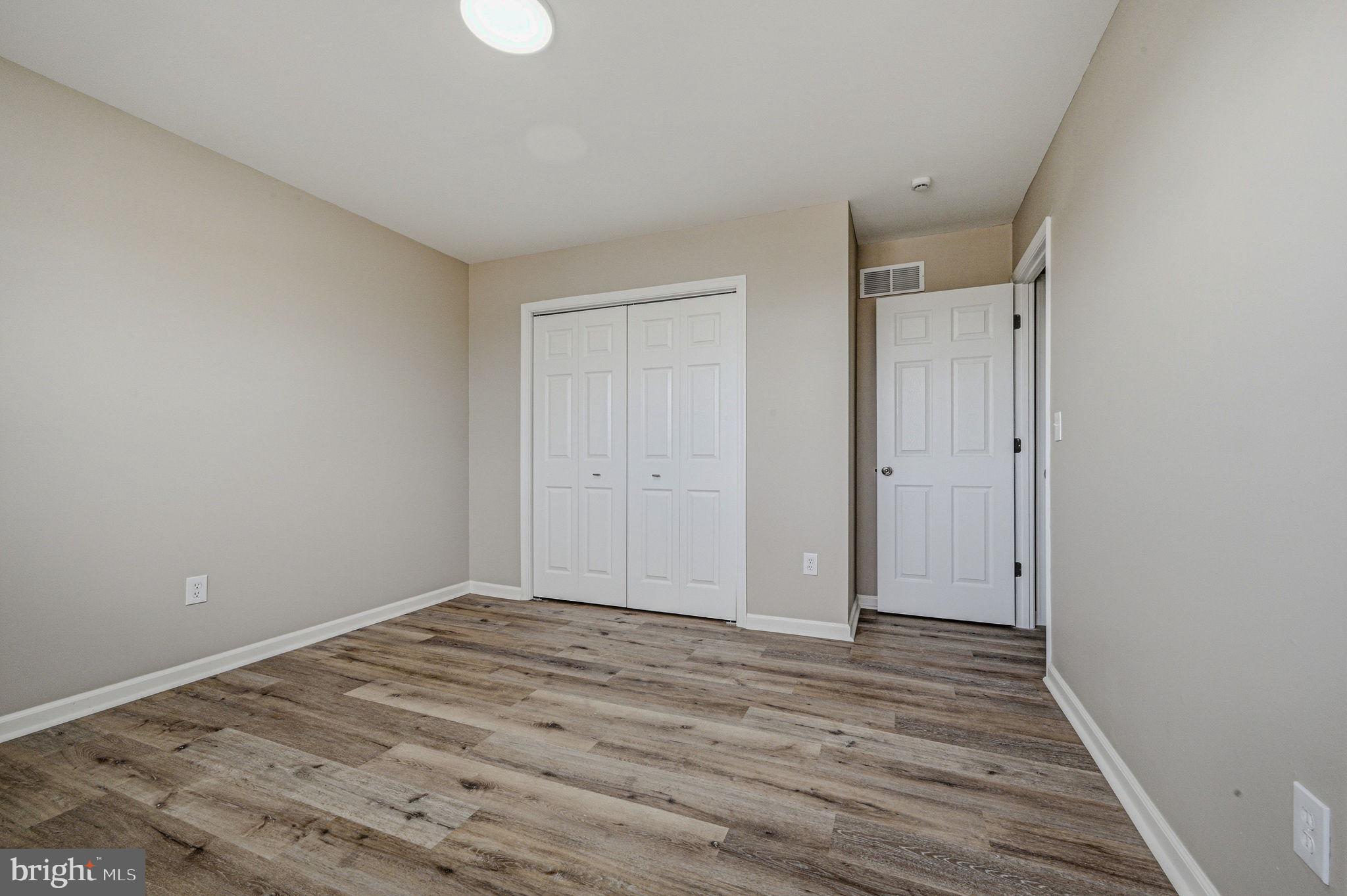 JONATHANS LANDING - Residential