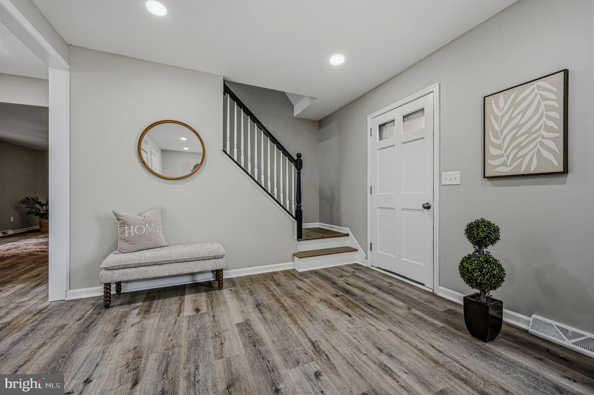 JONATHANS LANDING - Residential