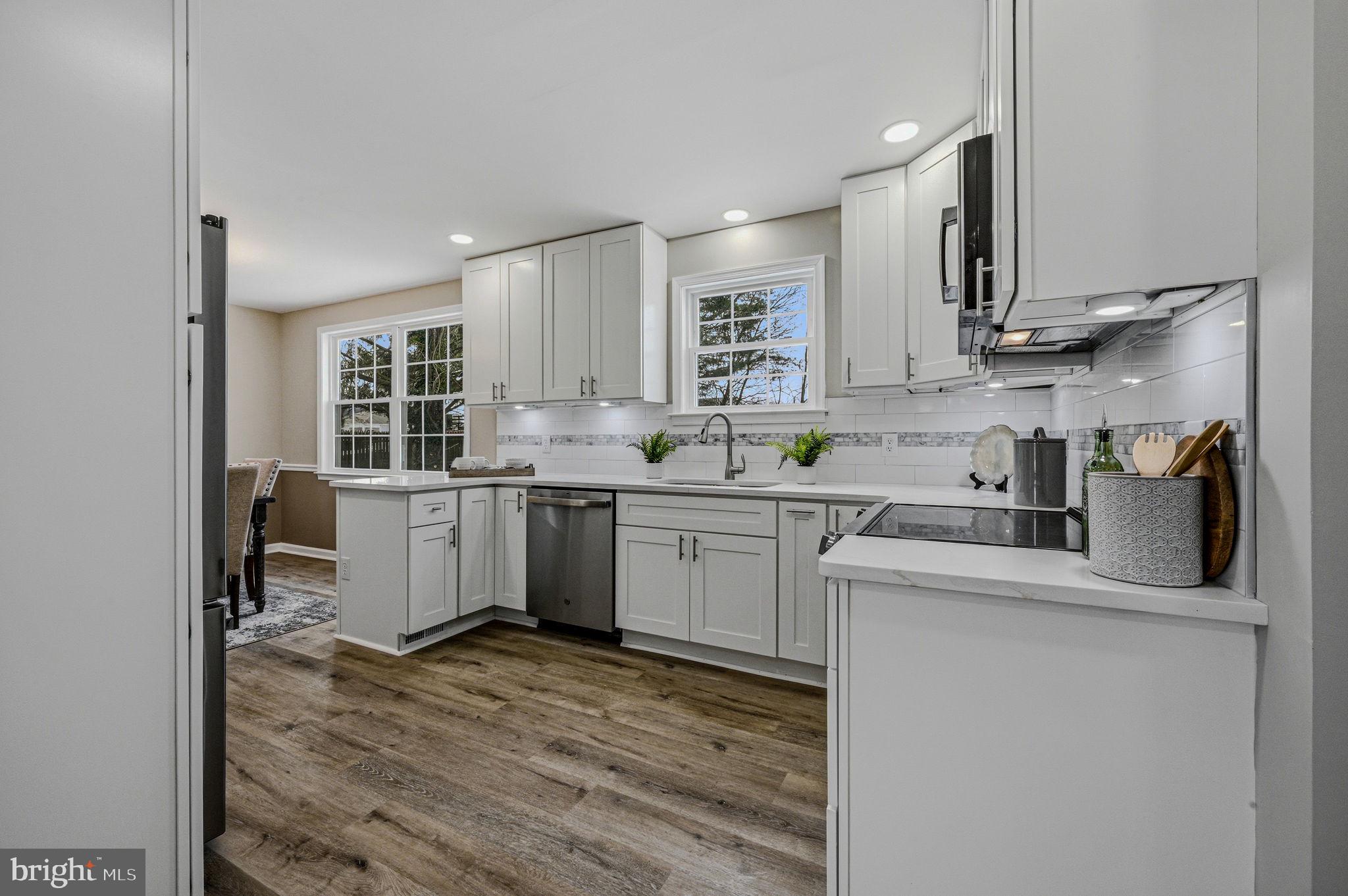 JONATHANS LANDING - Residential