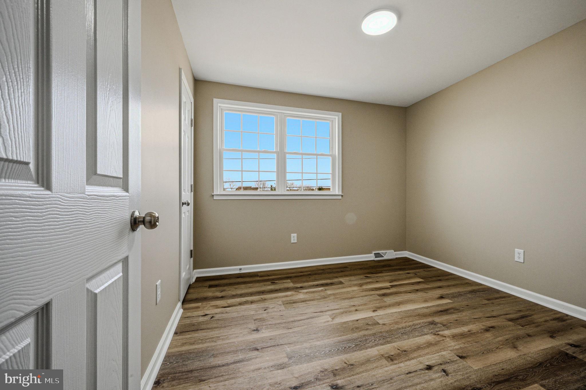 JONATHANS LANDING - Residential