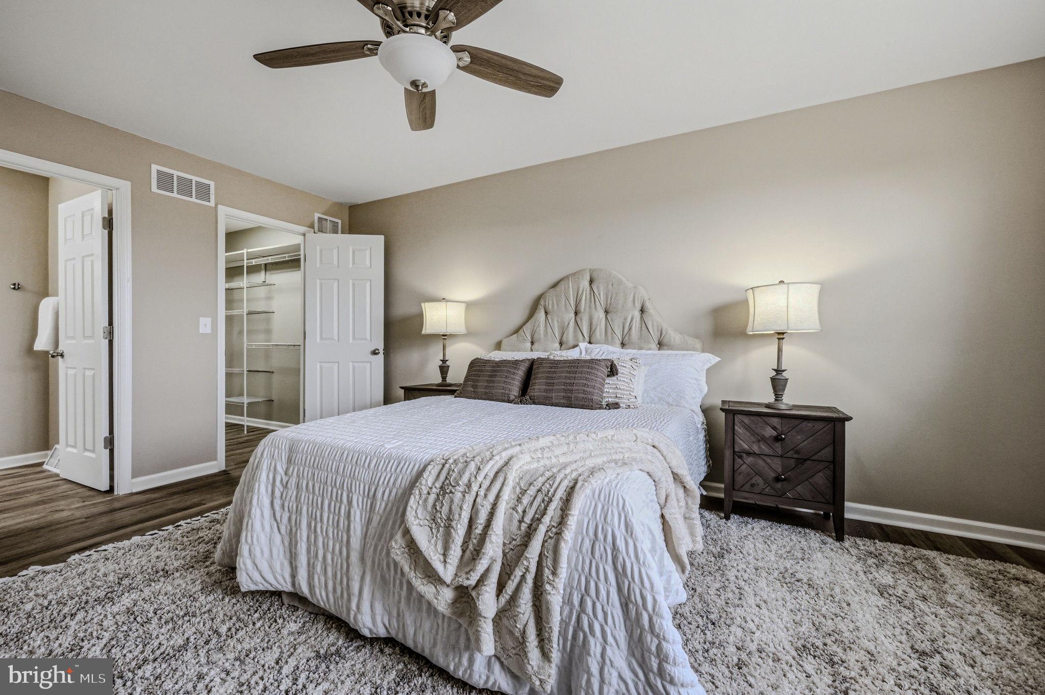 JONATHANS LANDING - Residential