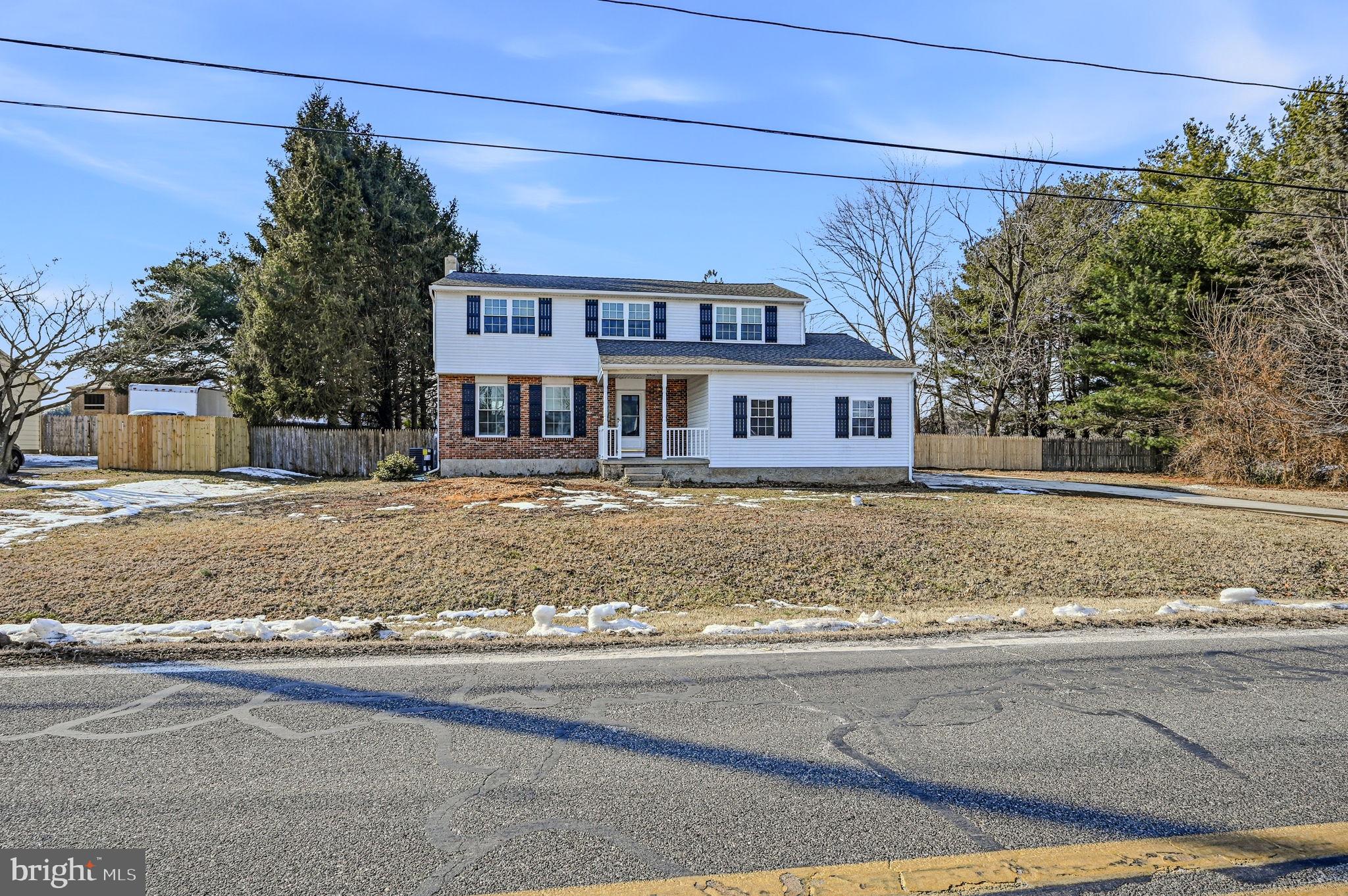 JONATHANS LANDING - Residential