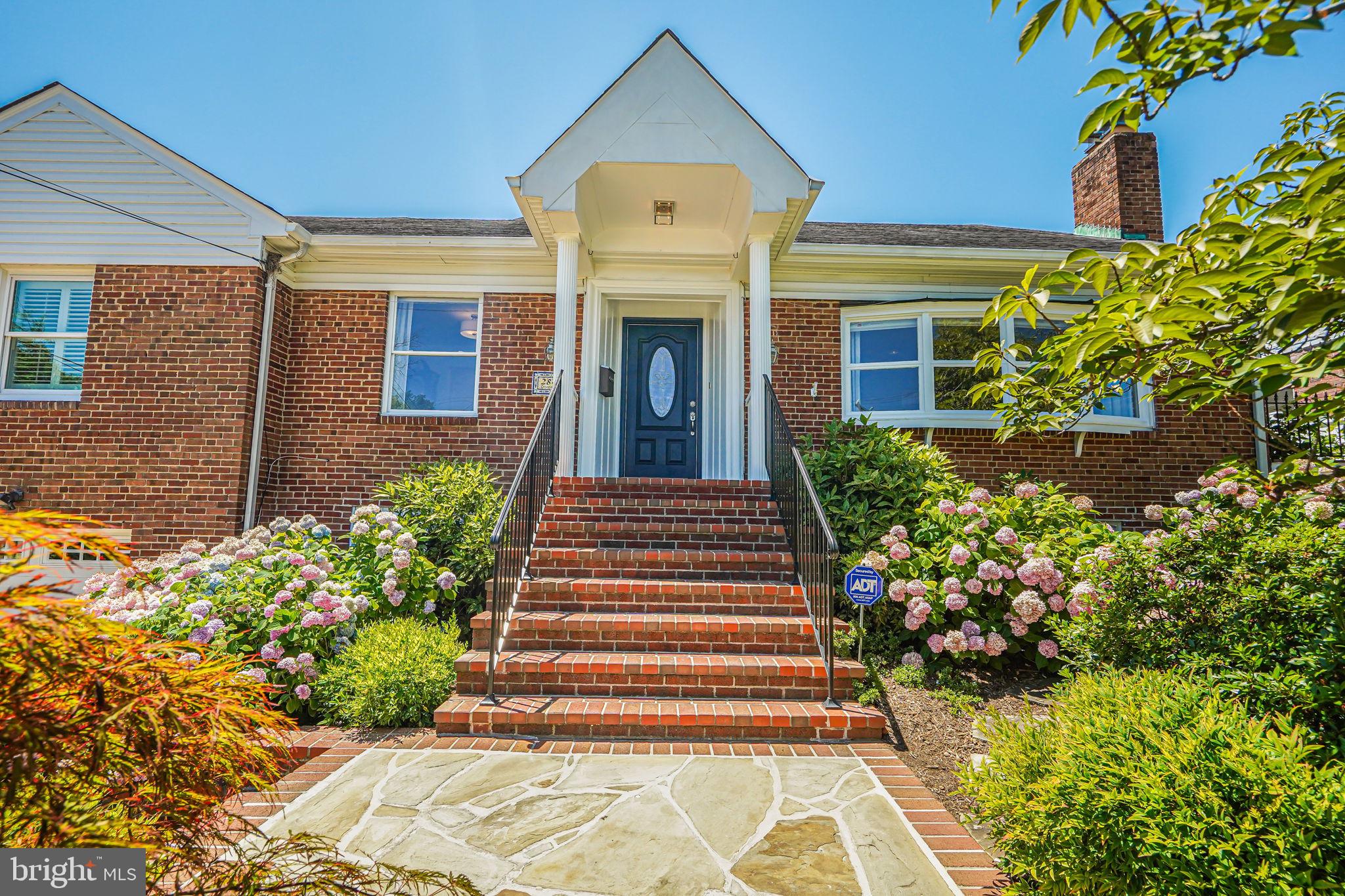 MAYWOOD - Residential