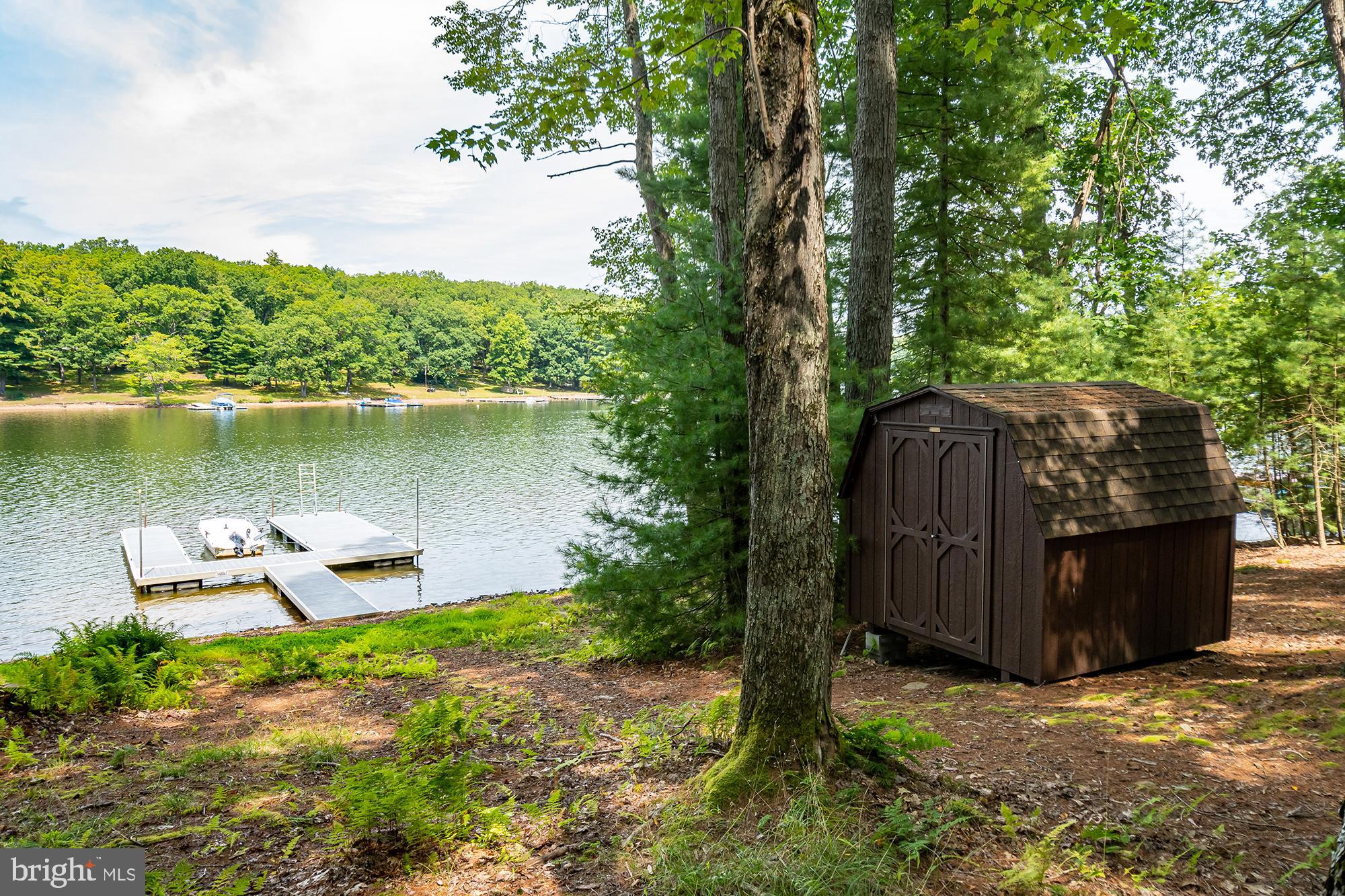 THOUSAND ACRES - Residential