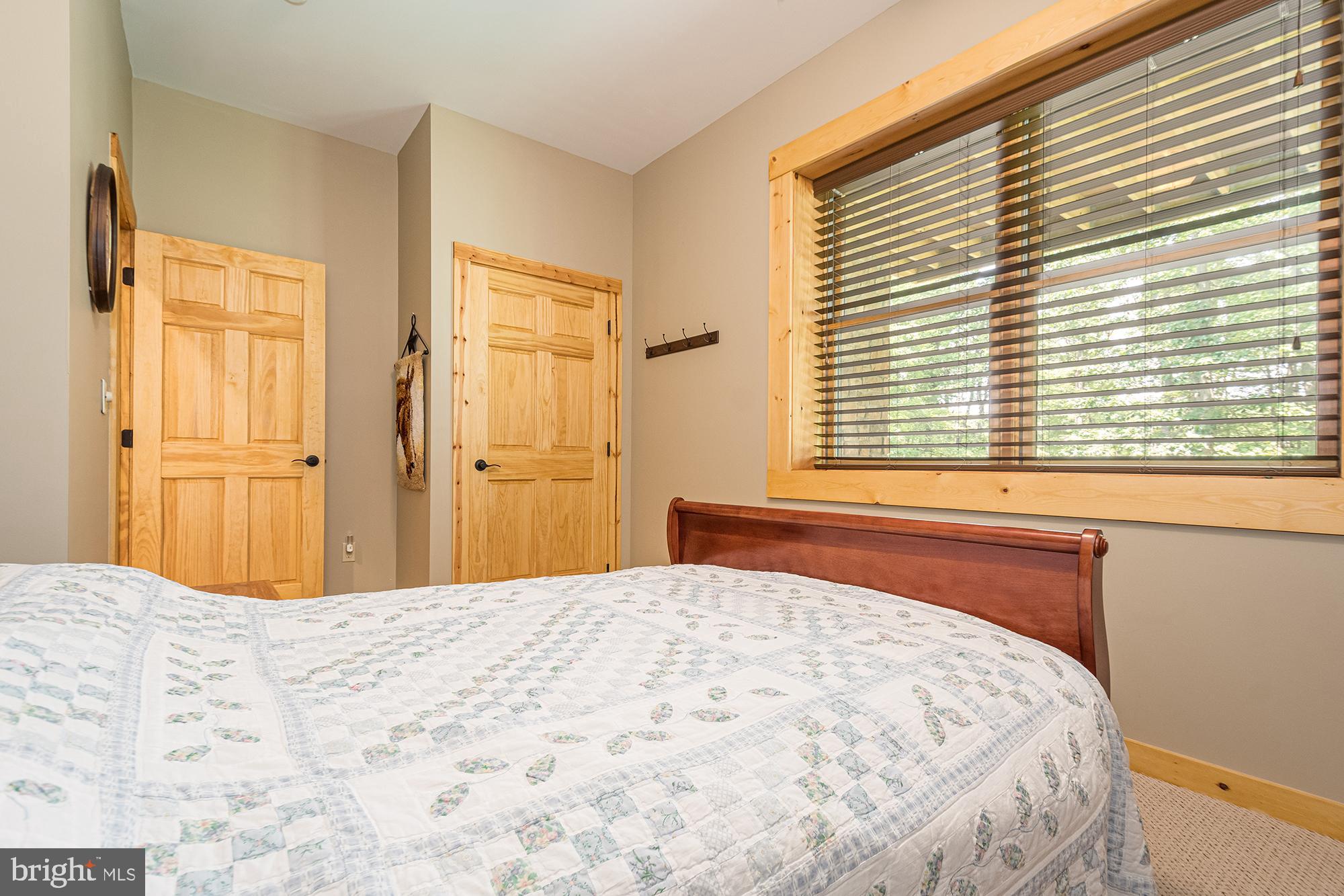 THOUSAND ACRES - Residential