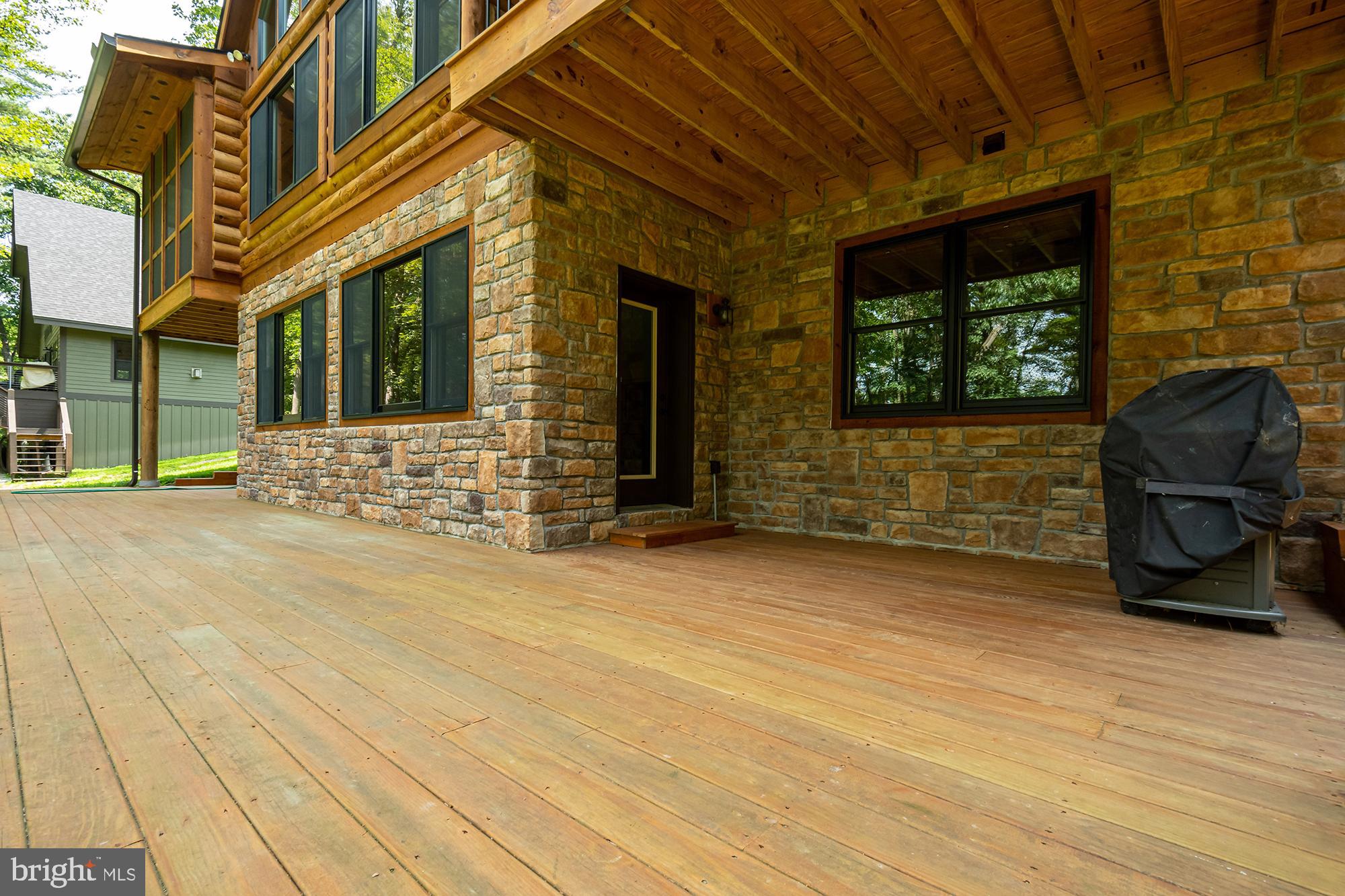 THOUSAND ACRES - Residential