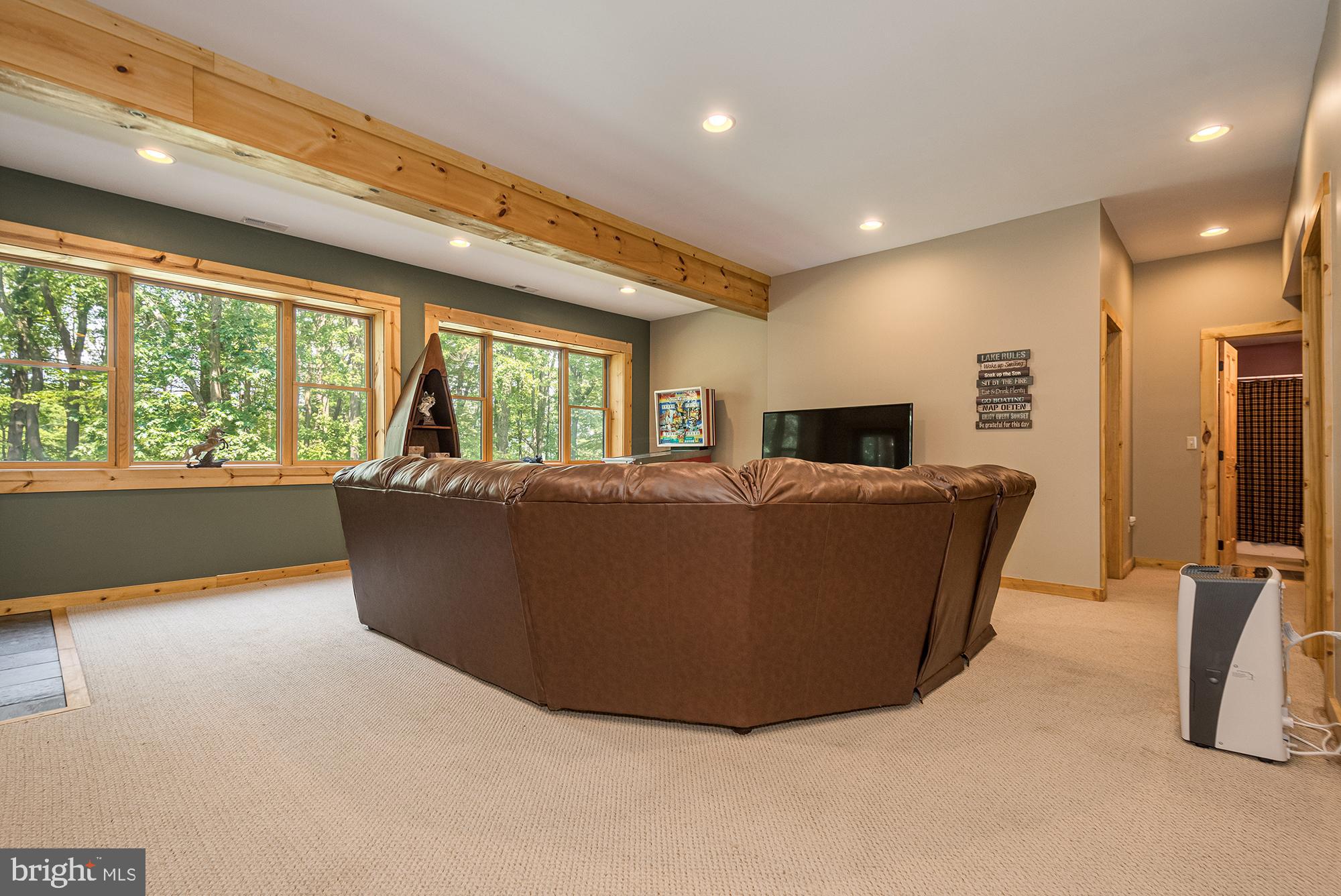 THOUSAND ACRES - Residential