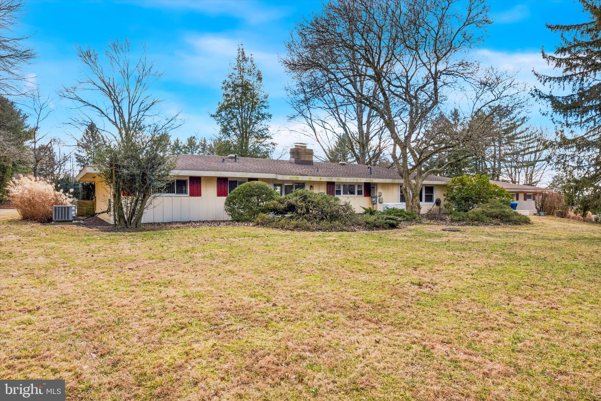 HOLIDAY FARMS - Residential