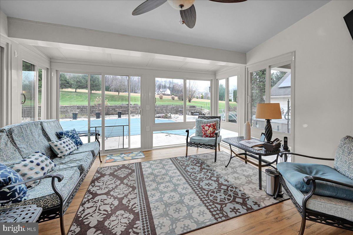 YORK TWP - Residential