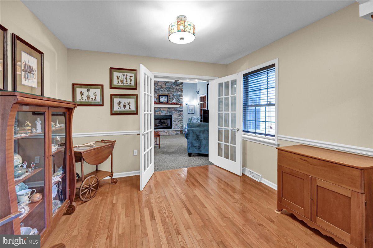 YORK TWP - Residential