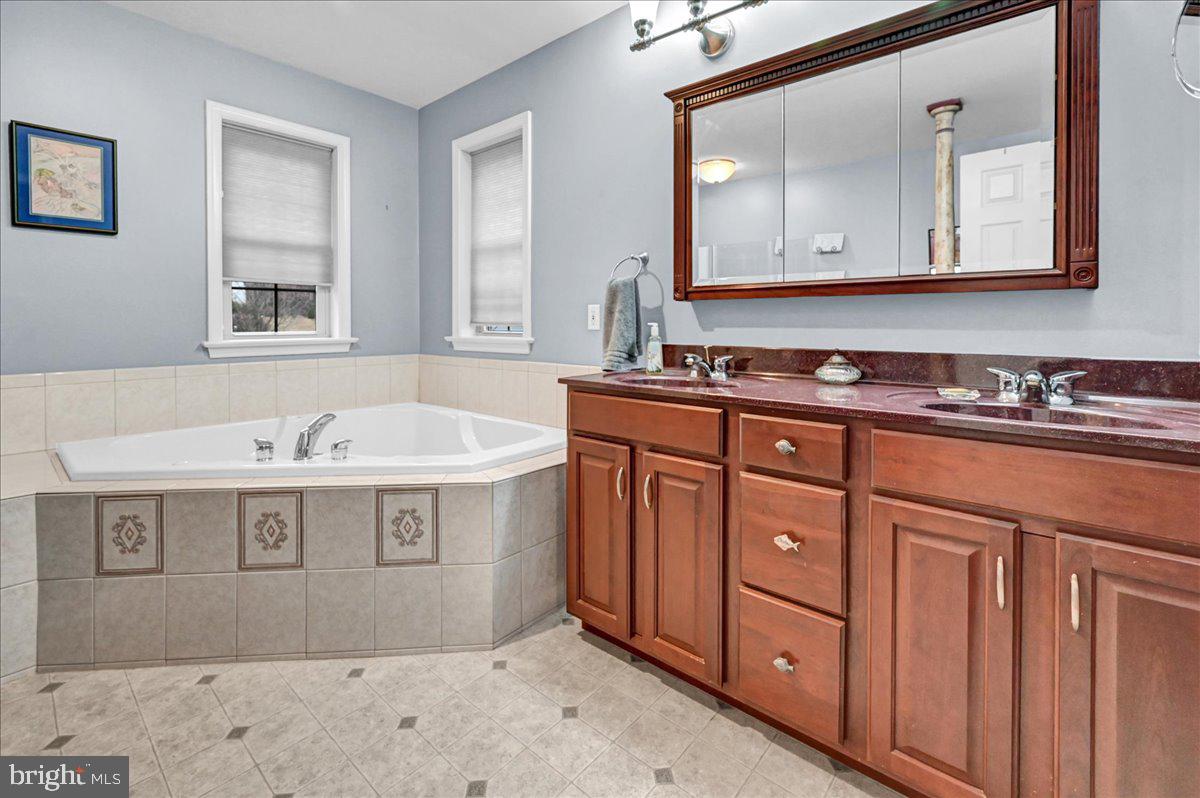 YORK TWP - Residential