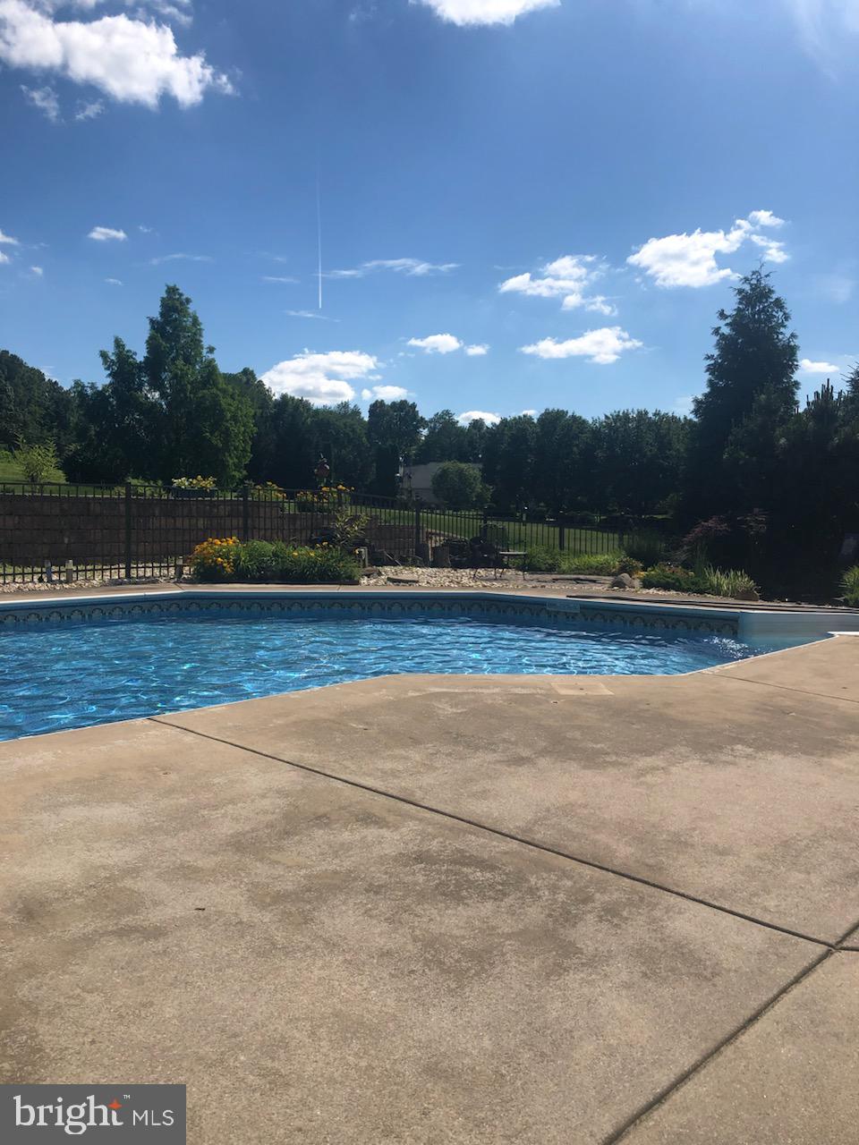 YORK TWP - Residential