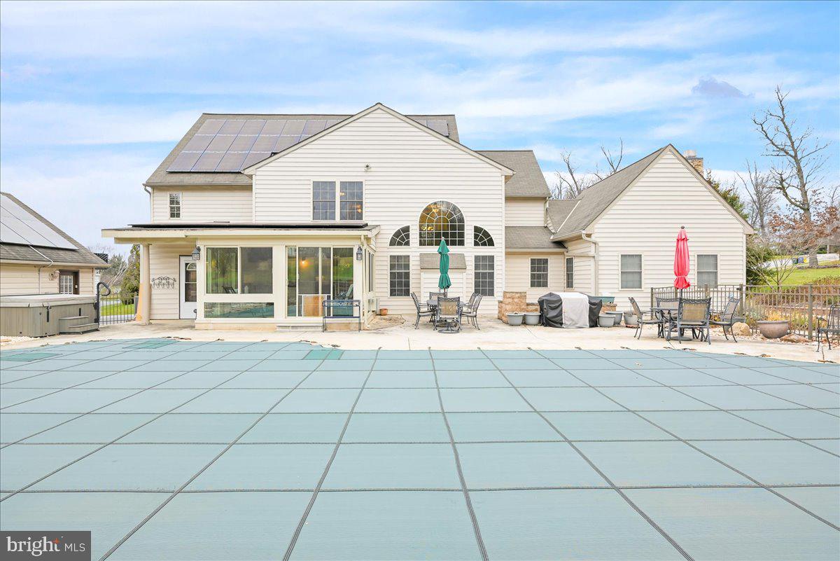 YORK TWP - Residential