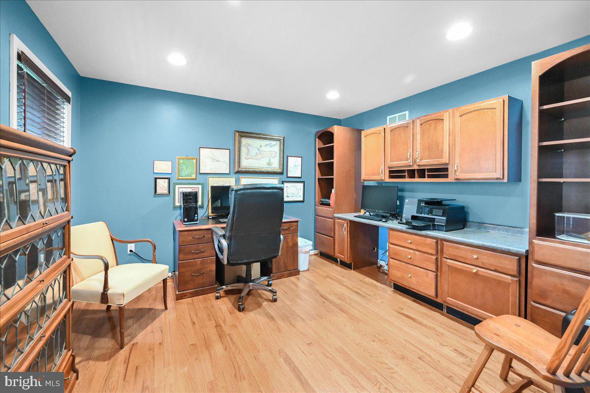 YORK TWP - Residential