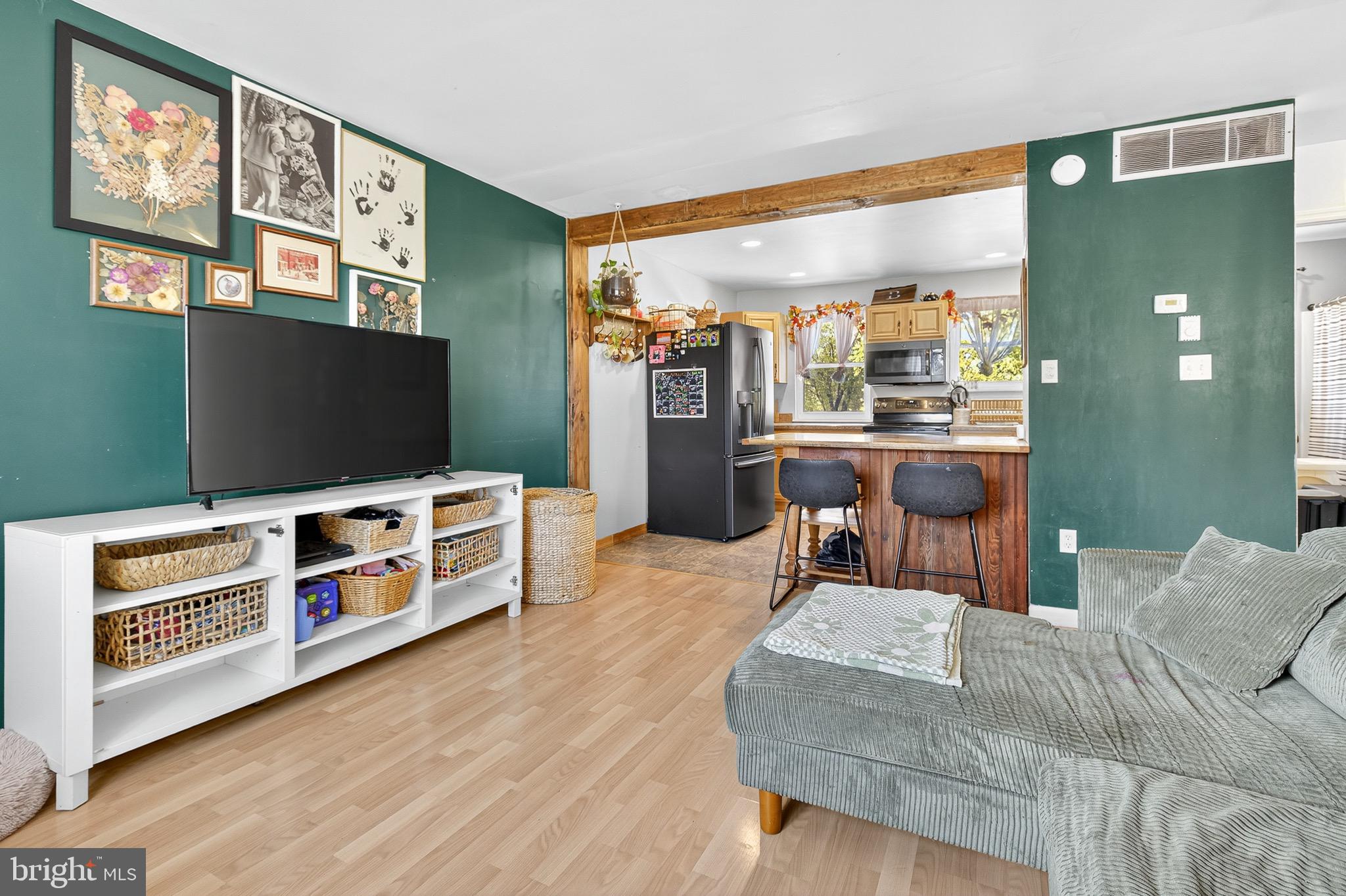 COOL CREEK MANOR - Residential