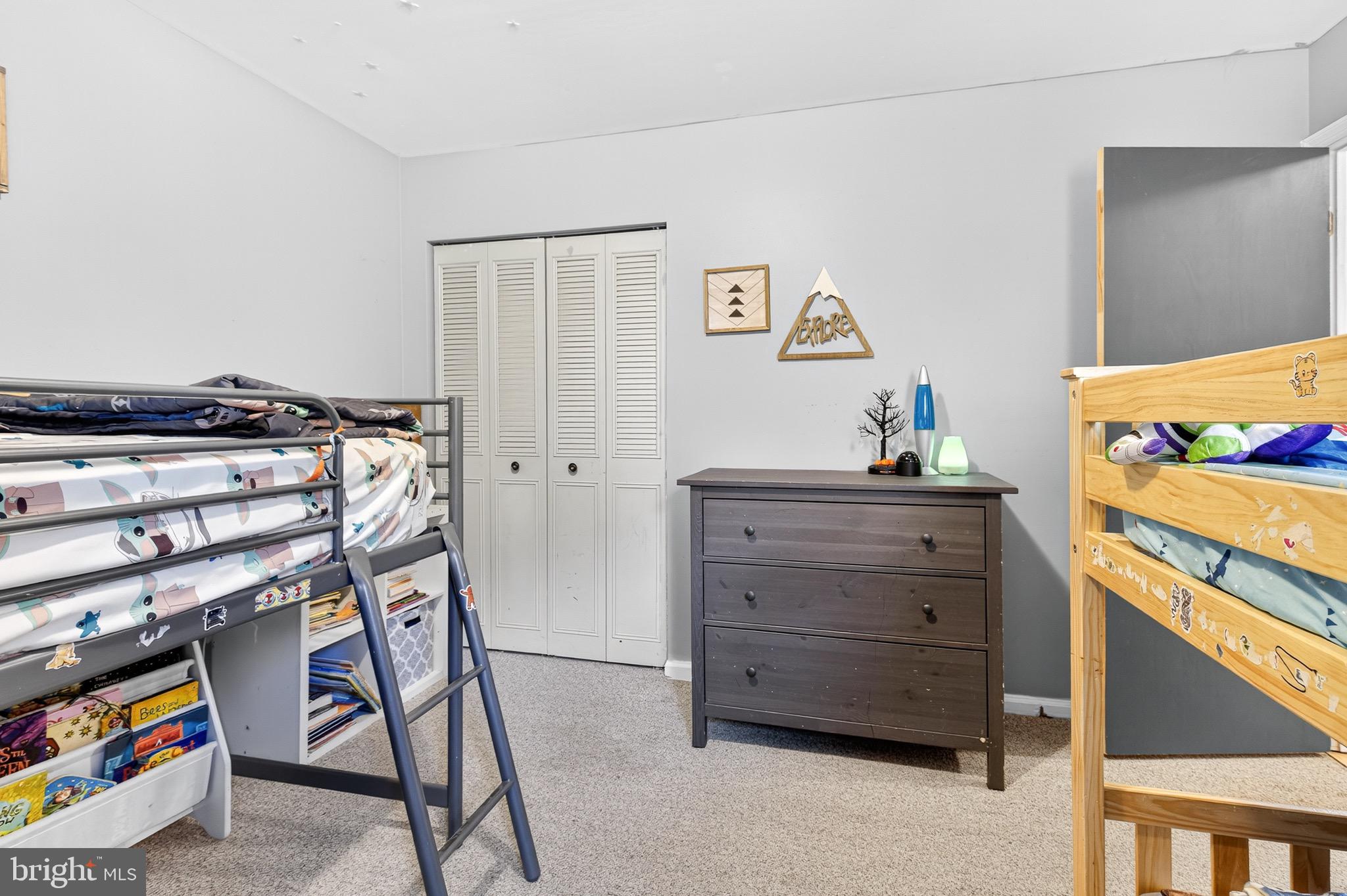 COOL CREEK MANOR - Residential