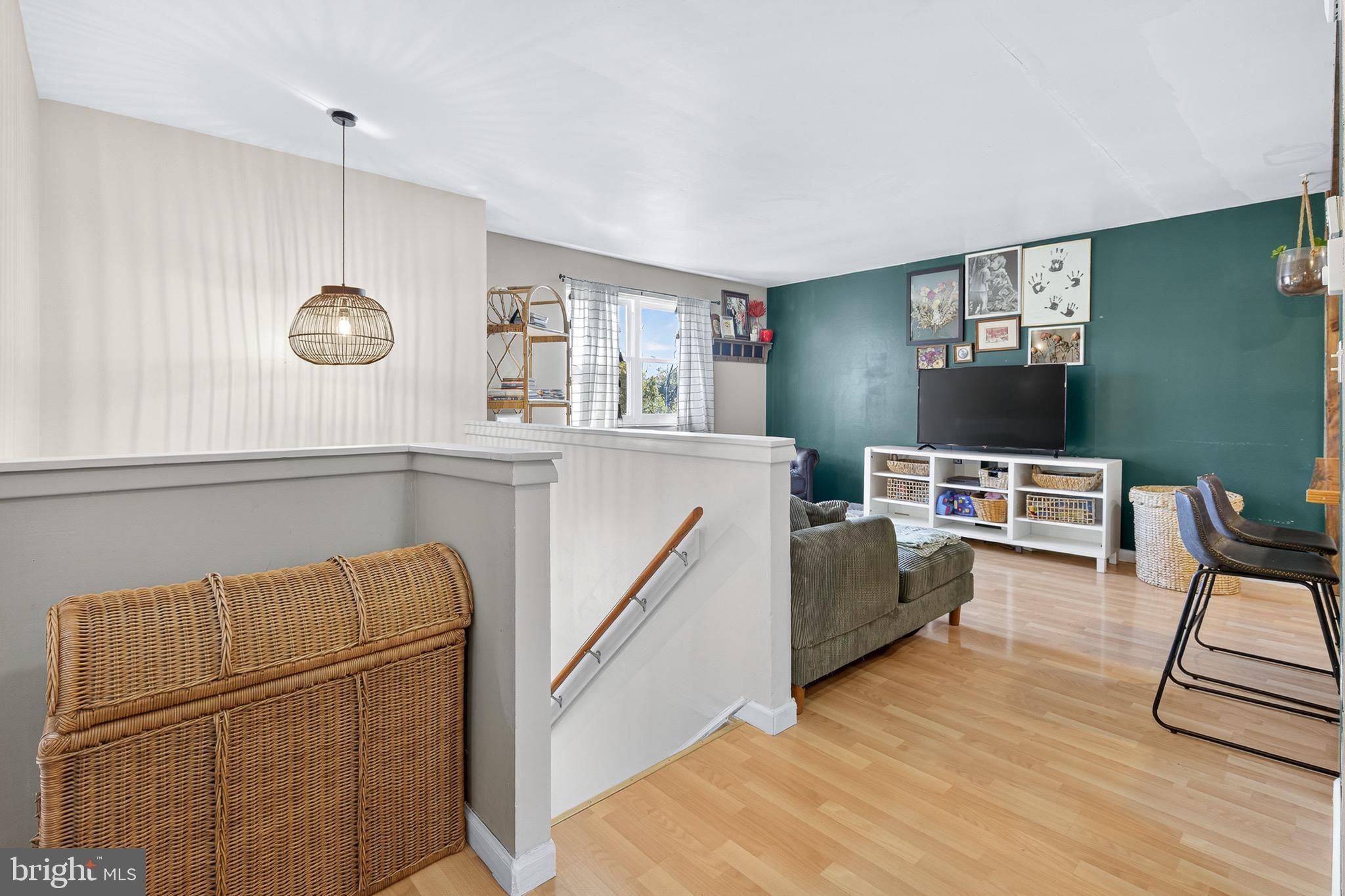 COOL CREEK MANOR - Residential