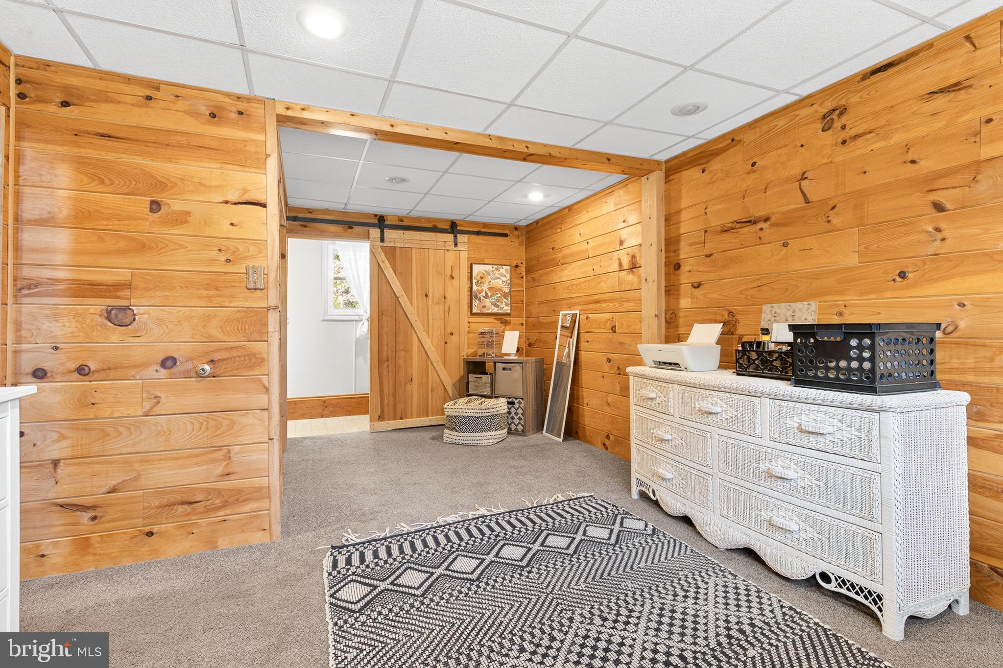 COOL CREEK MANOR - Residential