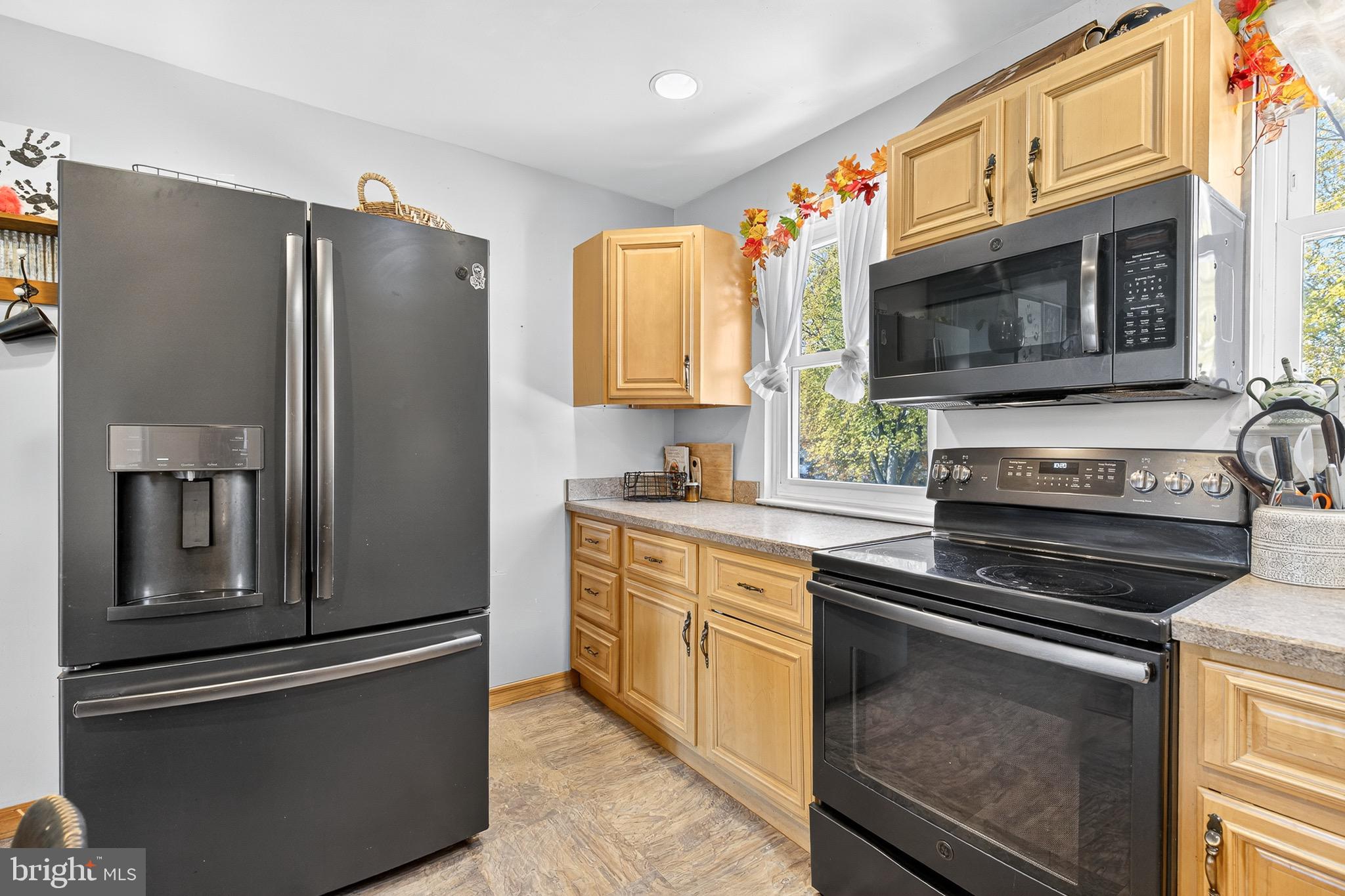 COOL CREEK MANOR - Residential