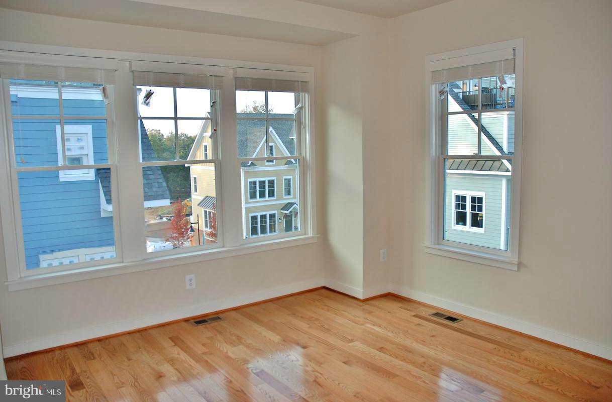 CHELSEA HEIGHTS - Residential Lease